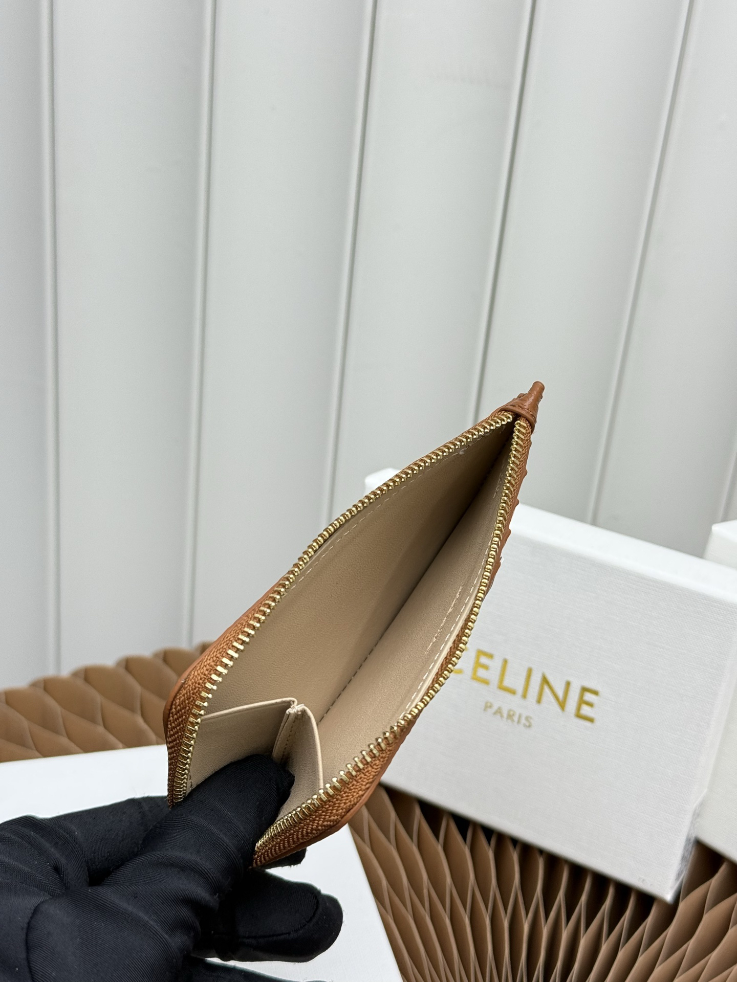 Celine Triomphe Long Zipped Card Holder - Image 6