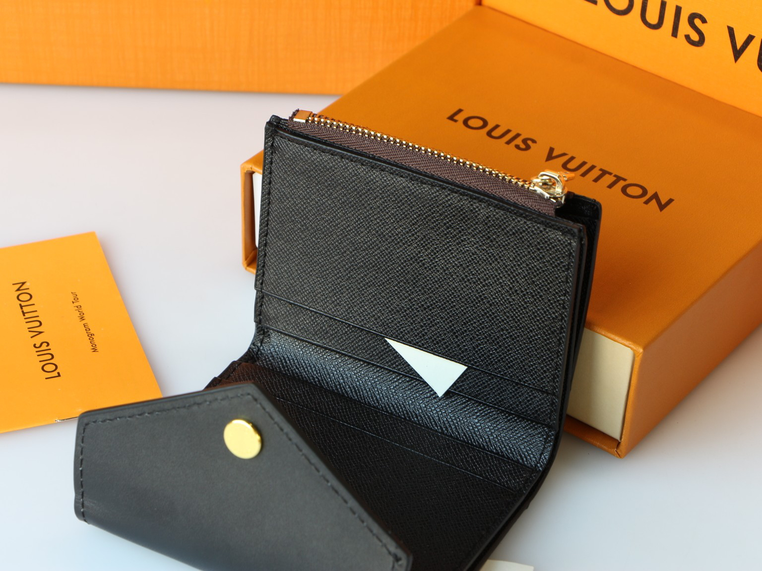Louis Vuitton Zoe Wallet M62933 - Image 6