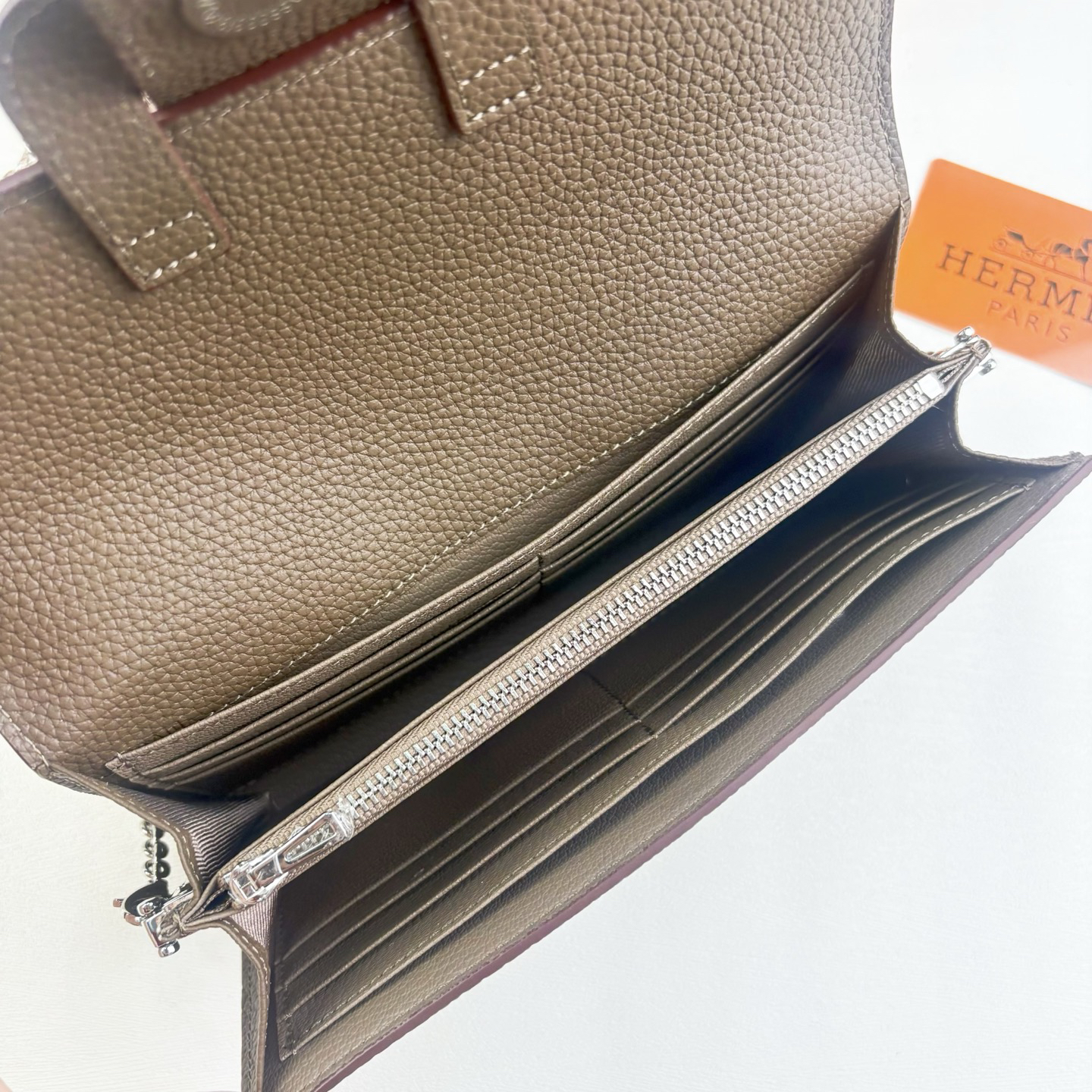 Hermès Long Leather Wallet with Detachable Shoulder Strap - Image 6