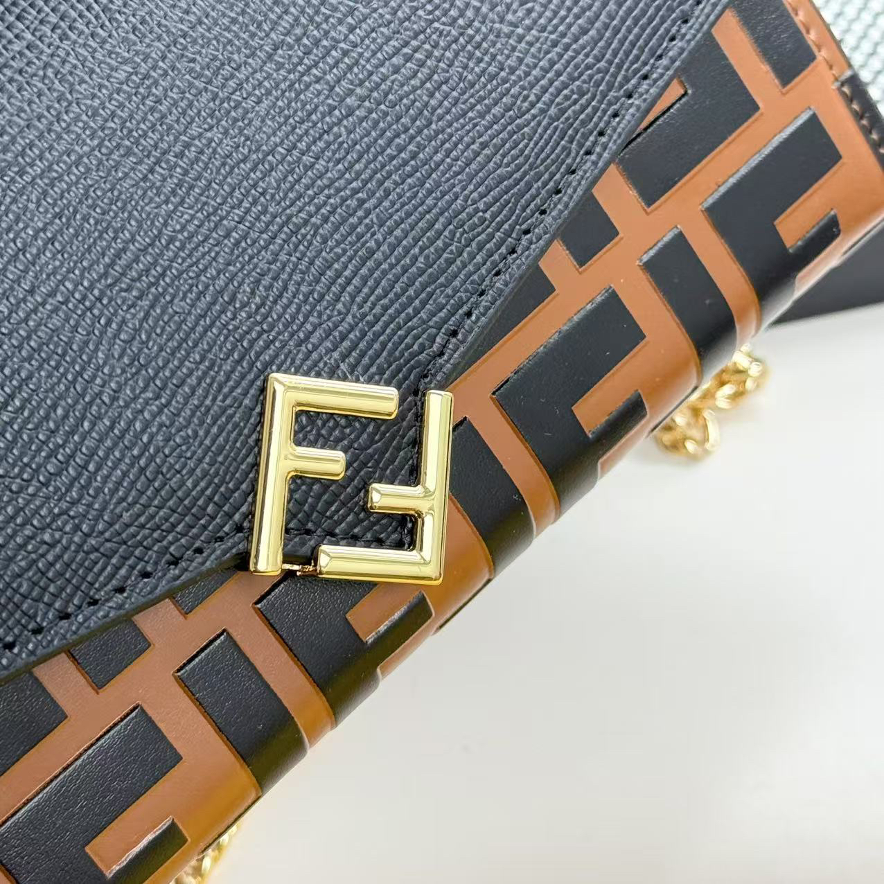 Fendi FF Diamonds Calfskin Crossbody Wallet - Image 6