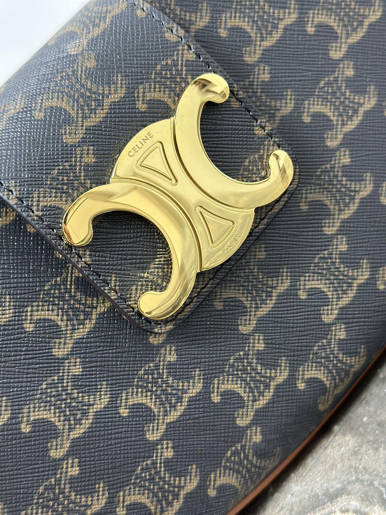 AVA Triomphe Canvas and Leather Handbag - Image 6