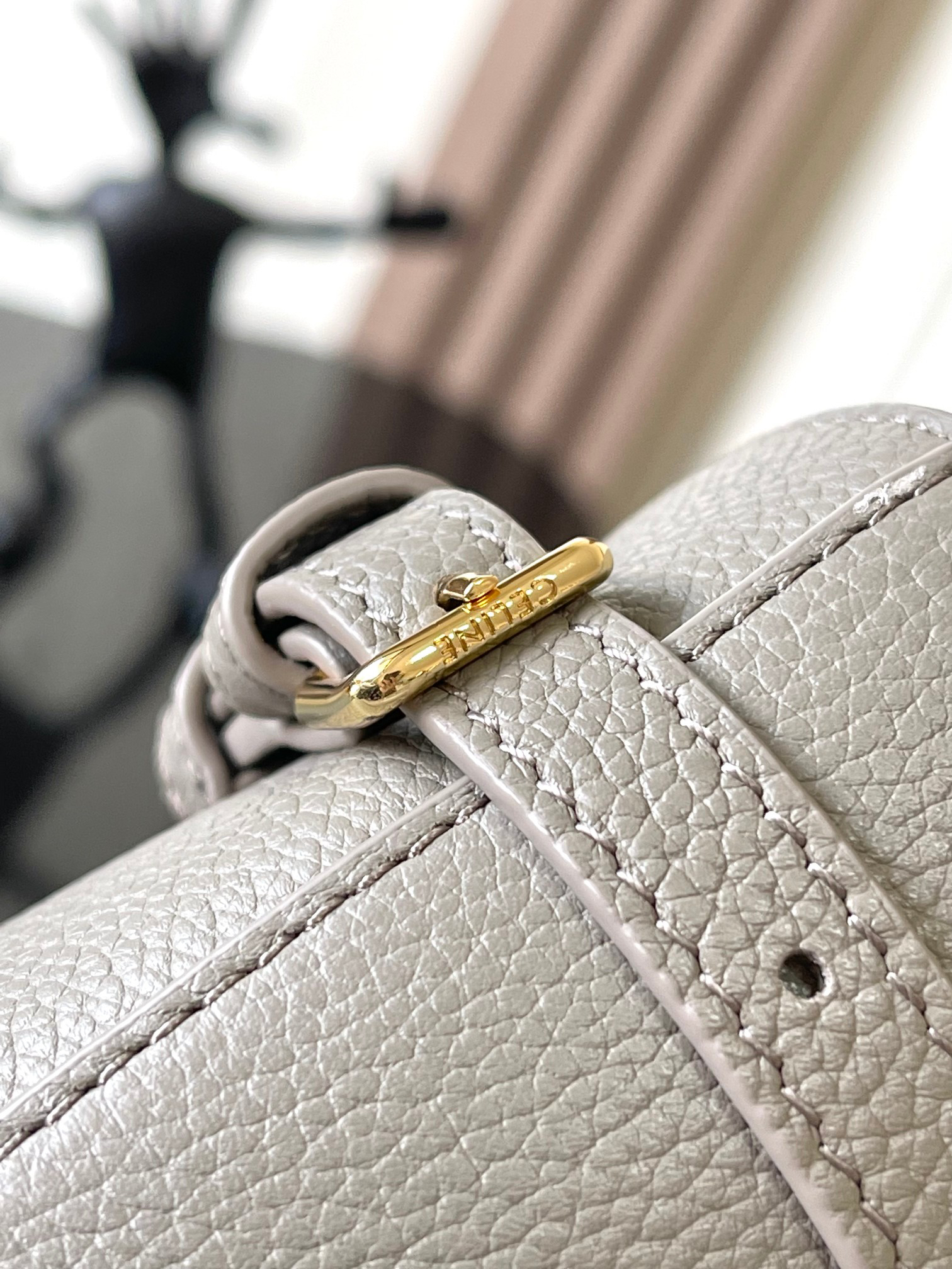 CELINE 25 Cabas Anais Mini Handbag in Grained Calfskin - Image 6