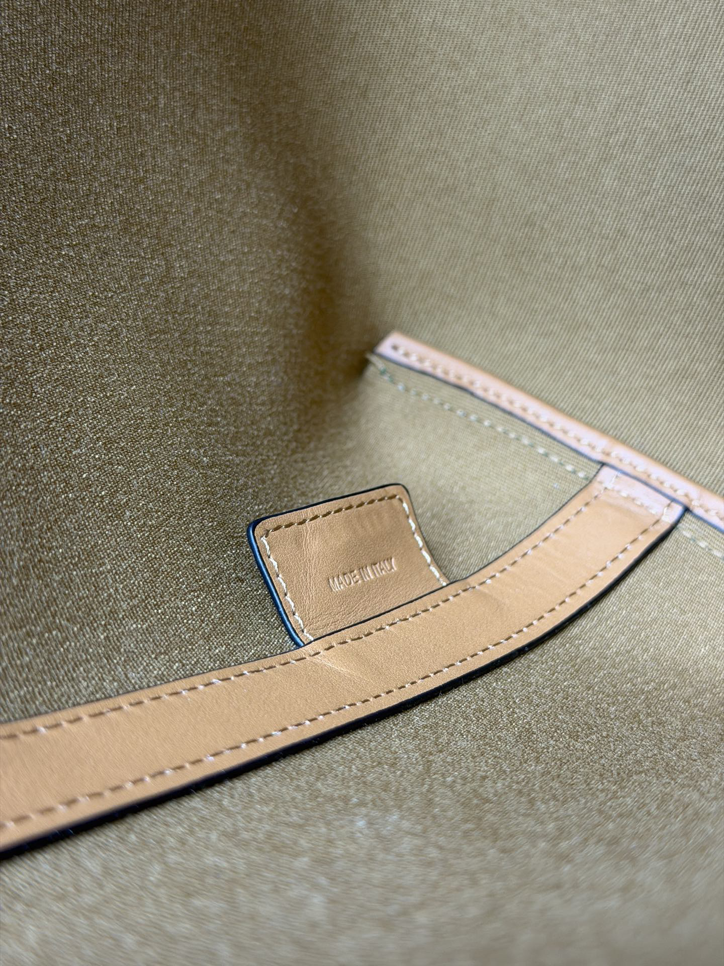 Celine Soft Shoulder Logo Print Handbag - Image 6