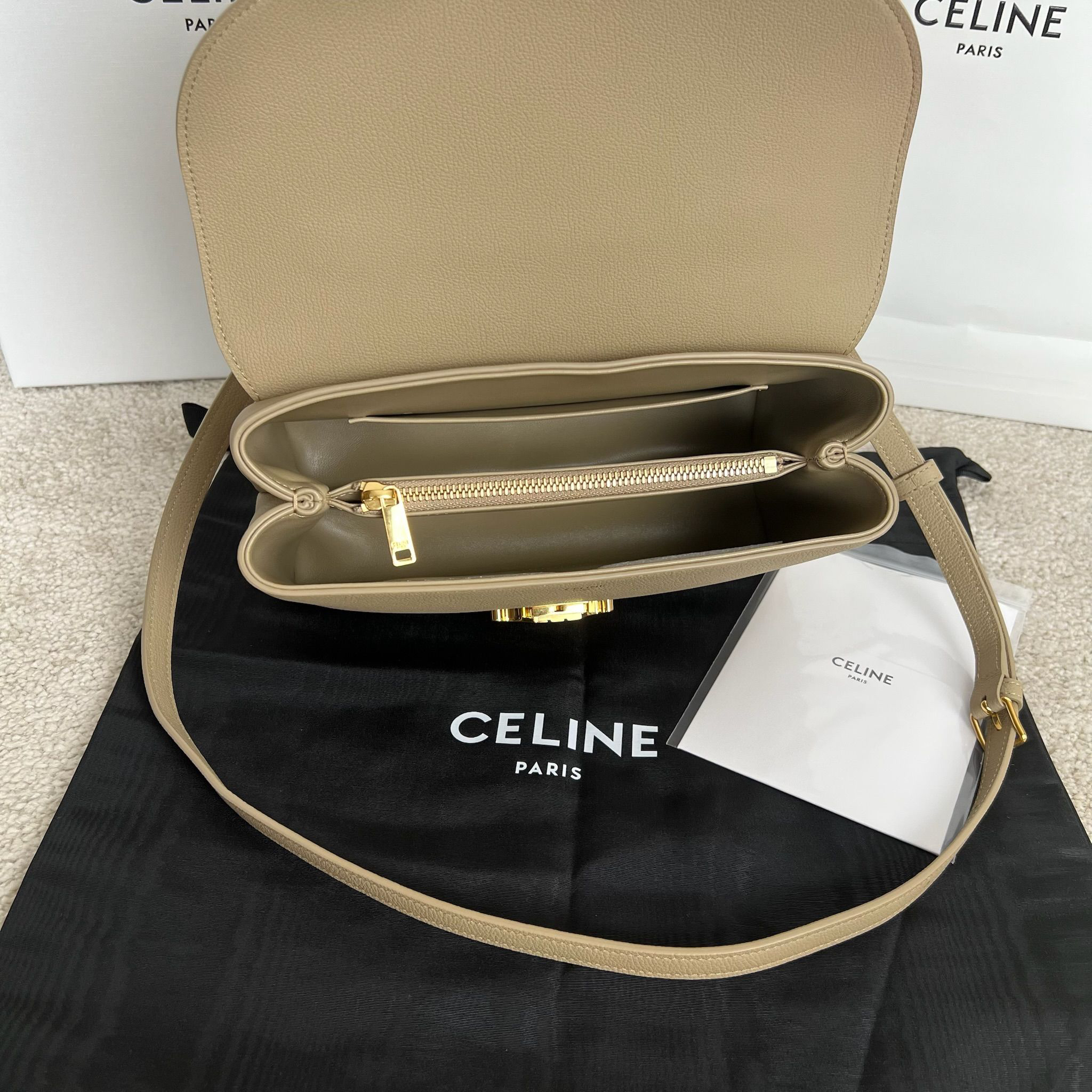 NINO Medium Soft Leather Handbag - Image 6