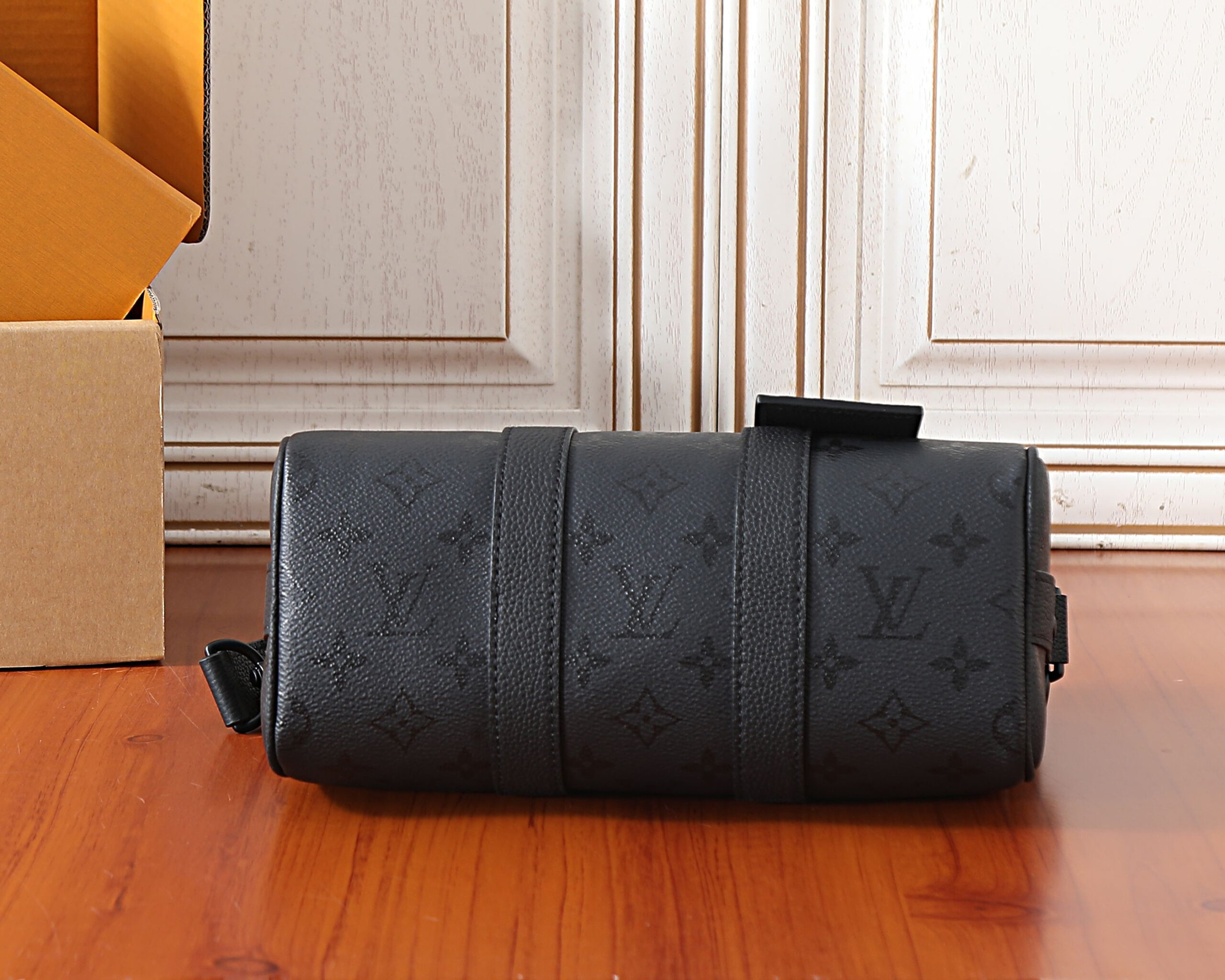 Louis Vuitton Keepall Bandouliere 25 Shoulder Bag, Monogram Midnight - Image 7