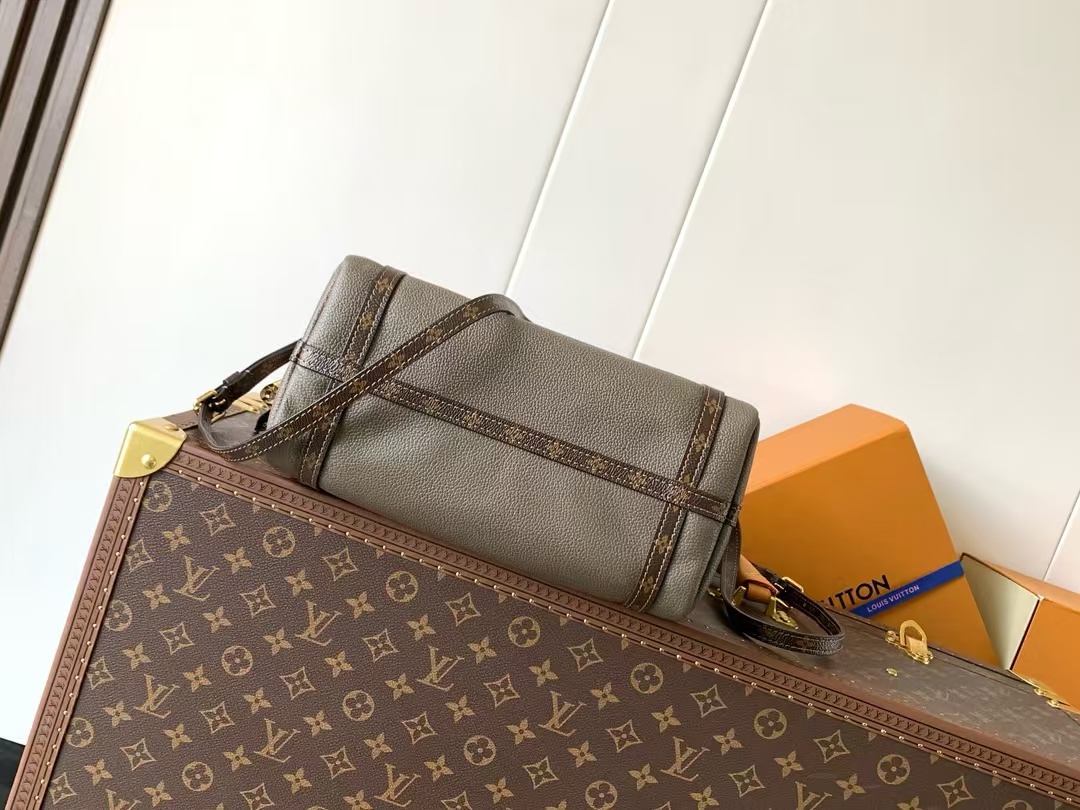 Express Small Shoulder Bag - Image 7