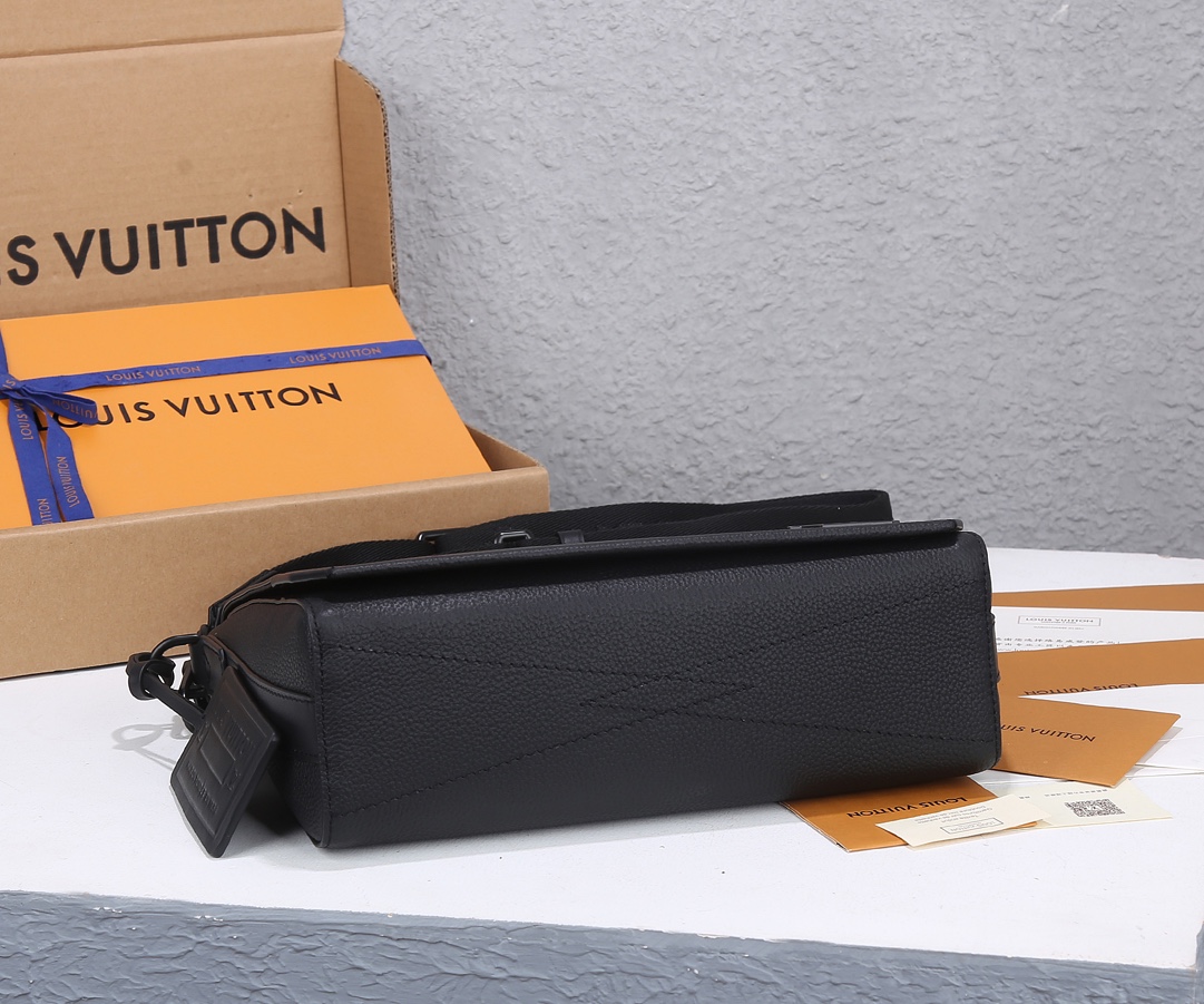 Louis Vuitton Aerogram Messenger Bag M57080 - Image 7