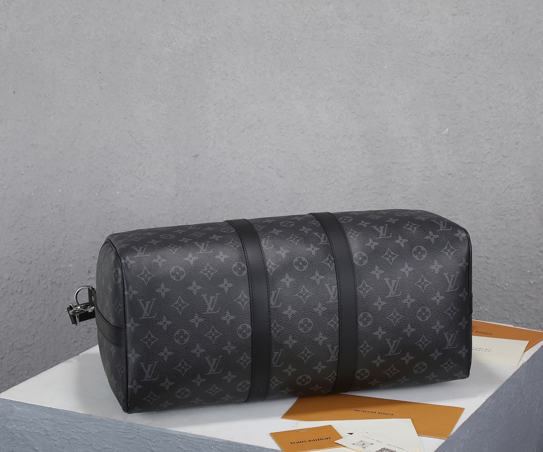 Louis Vuitton Keepall 45 Travel Bag in Monogram Eclipse Canvas - Image 7