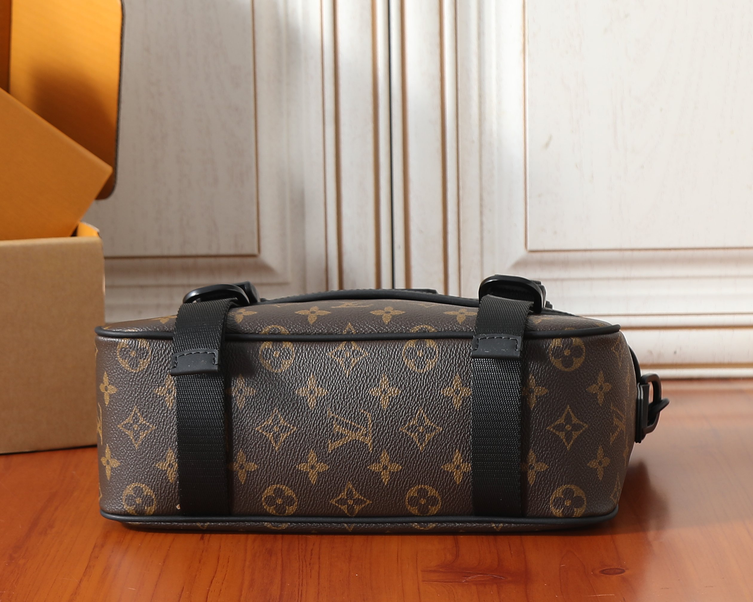 Louis Vuitton LV Trail Messenger Bag in Monogram Macassar Canvas, Model M46972 - Image 7