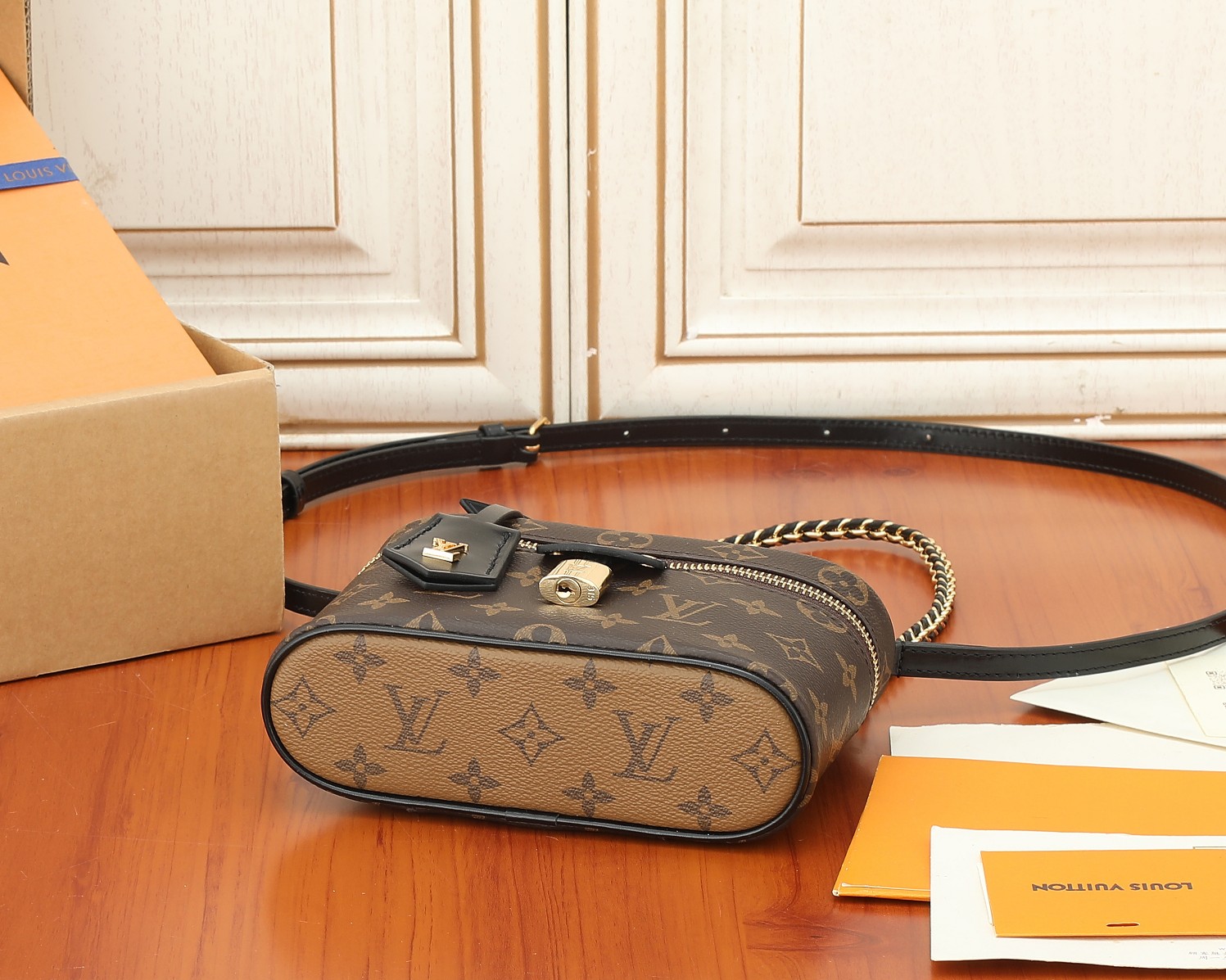 Louis Vuitton Vanity Chain Pouch - Image 7