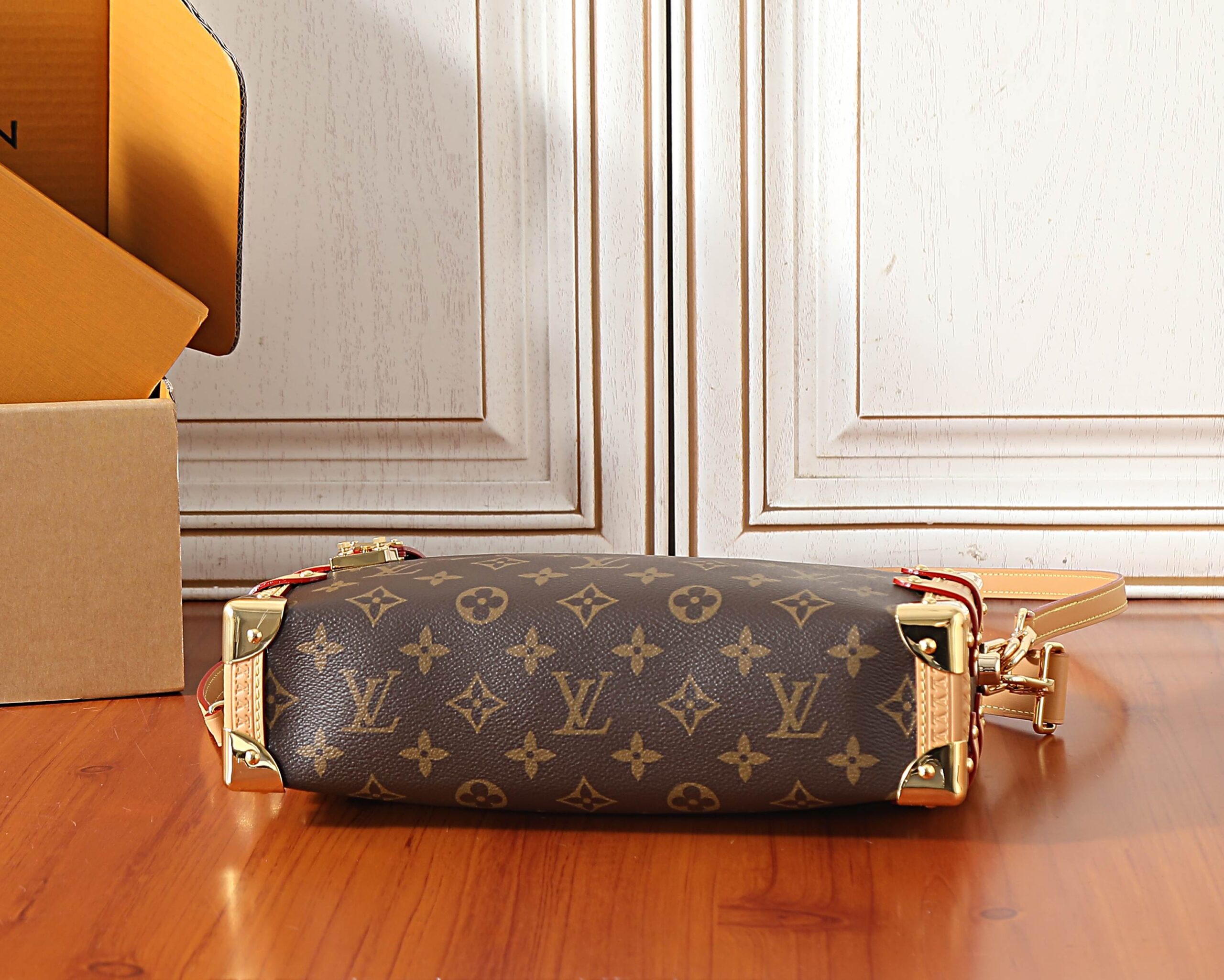 Side Trunk Monogram Shoulder Bag M28385 - Image 7