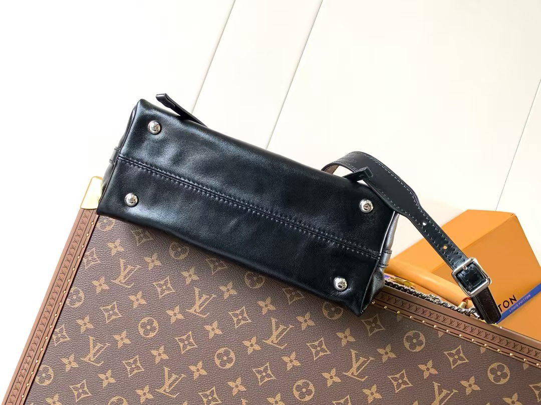 Louis Vuitton CarryAll BB Monogram Handbag - Image 7