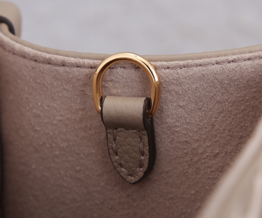 Louis Vuitton Onthego Mini Tote Bag in Monogram Empreinte Leather - Image 7