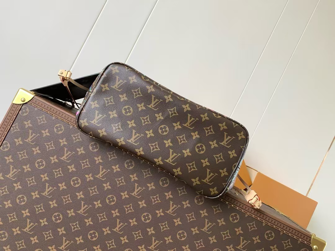 Louis Vuitton Neverfull MM Monogram Canvas Tote Bag, Model M13271 - Image 7