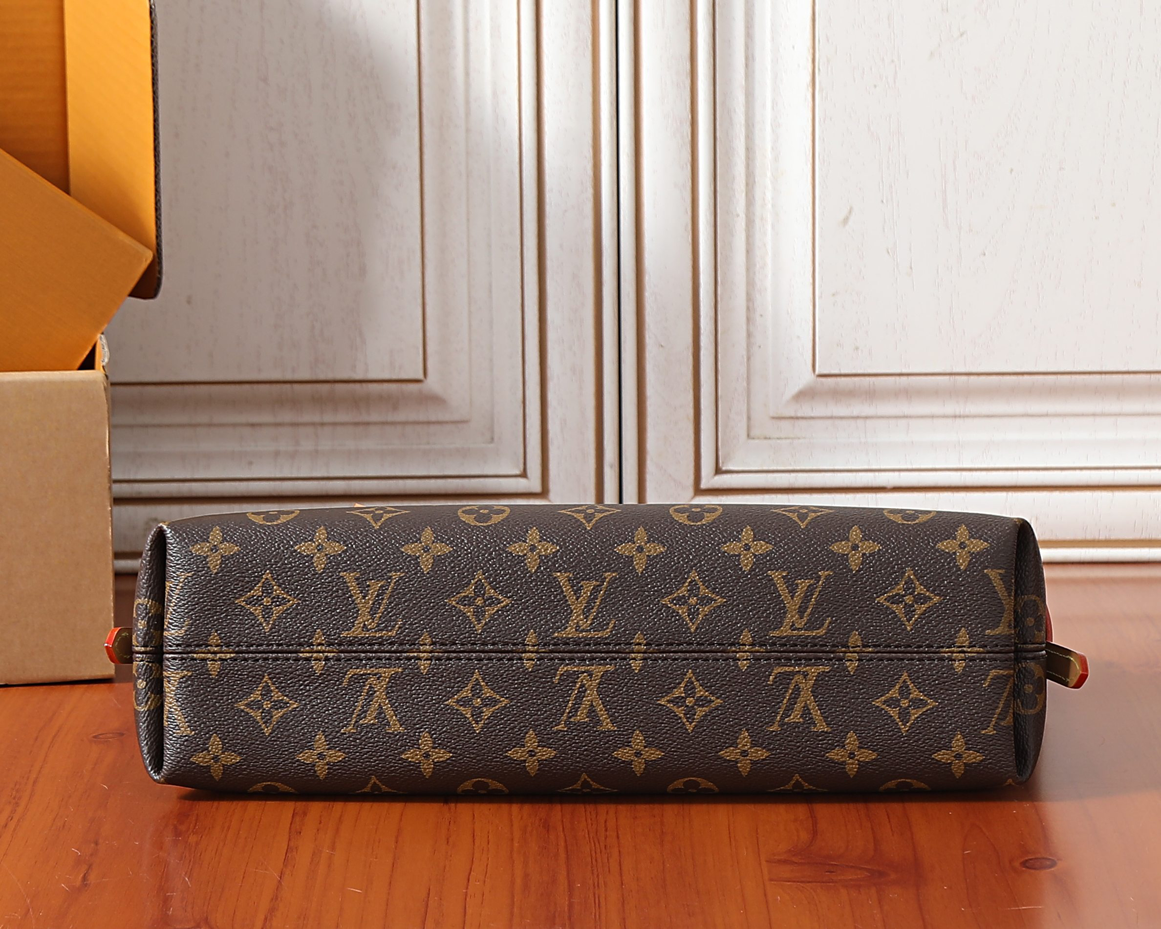 Carryall East West Monogram Canvas Handbag - Image 7