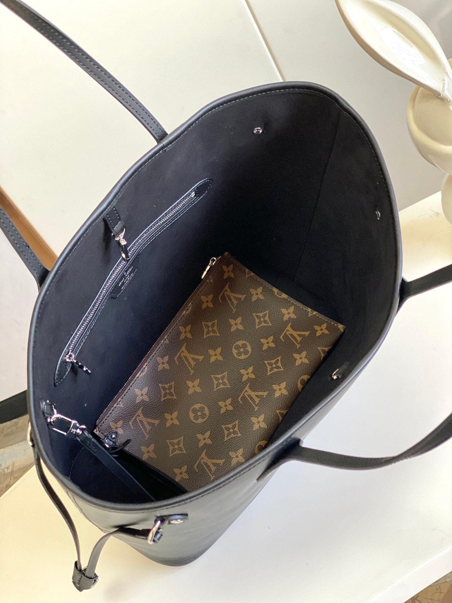 Louis Vuitton Neverfull MM Epi Leather Tote Bag - Image 7