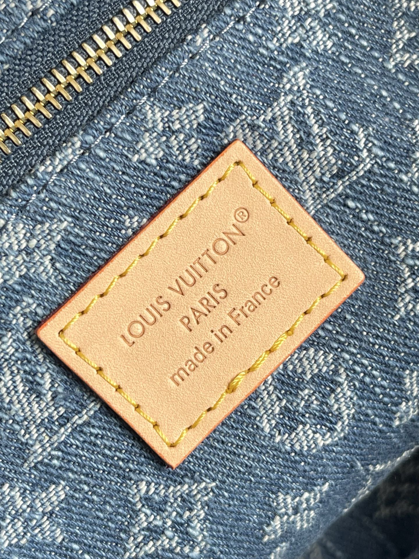 Louis Vuitton Denim Carryall Cargo Small Handbag - Image 7