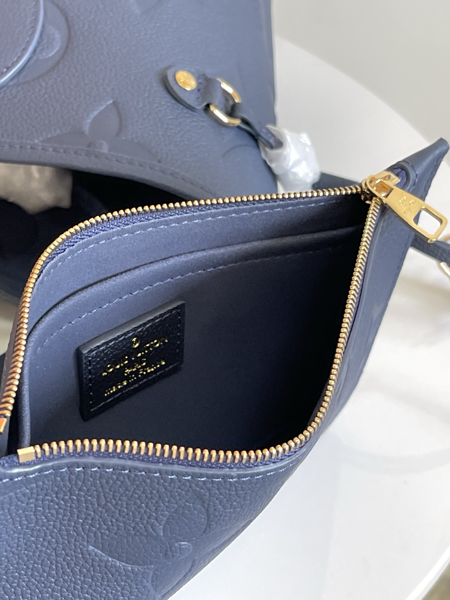 Neverfull MM Monogram Empreinte Leather Tote Bag - Image 7