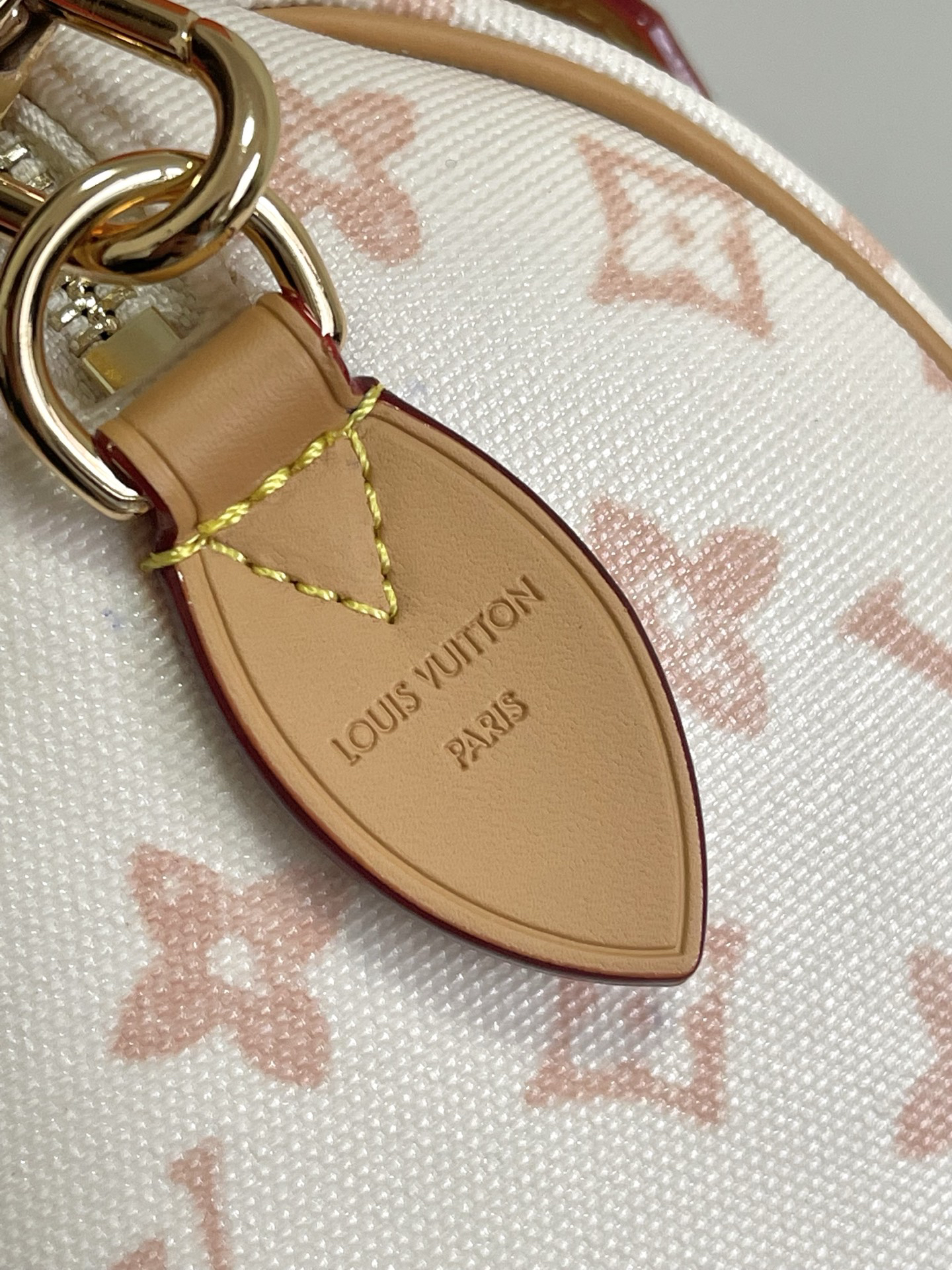 Louis Vuitton Speedy Bandoulière 20 Crossbody Bag - Image 7