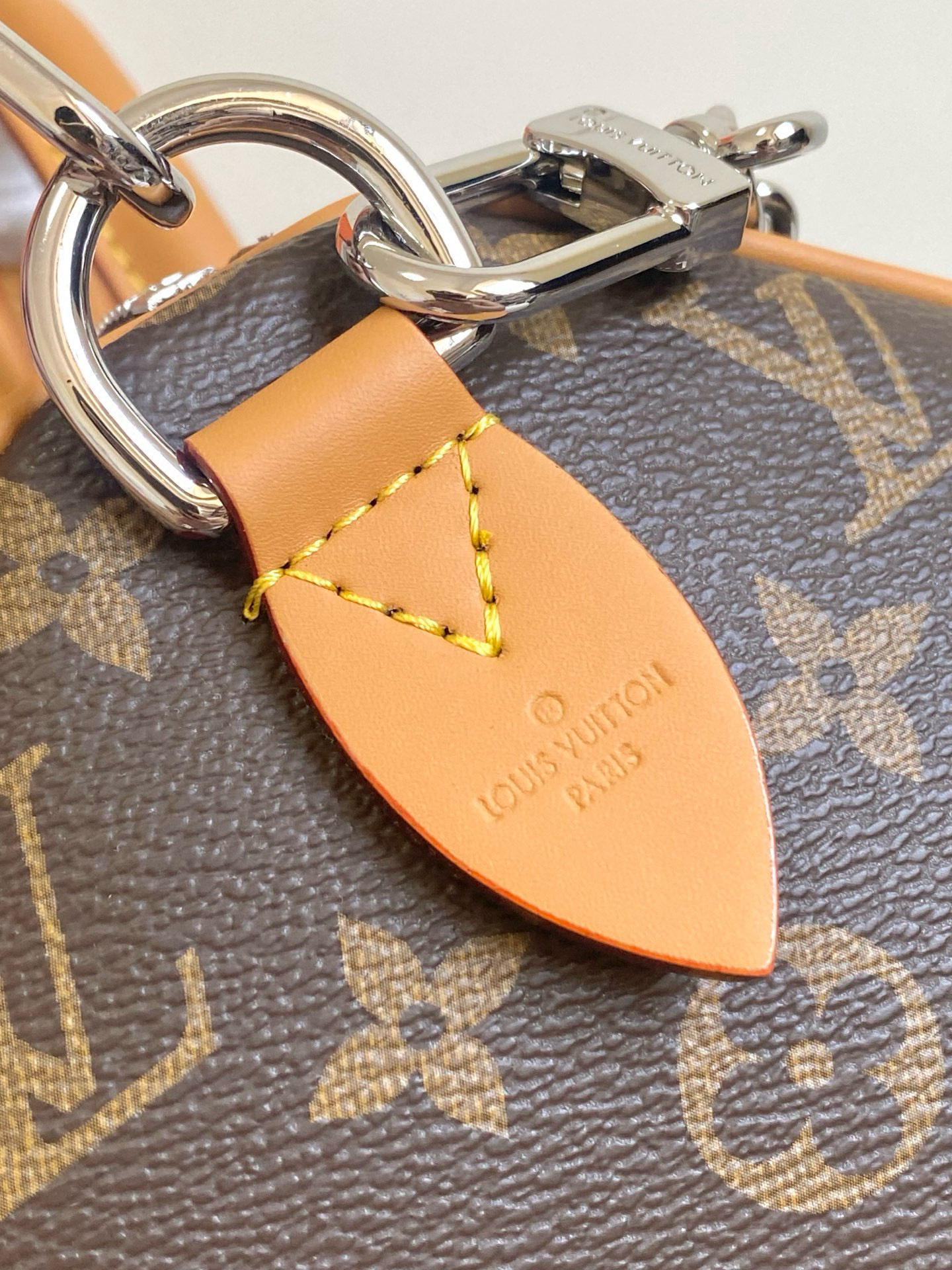 Louis Vuitton Speedy Soft 30 Handbag - Image 7
