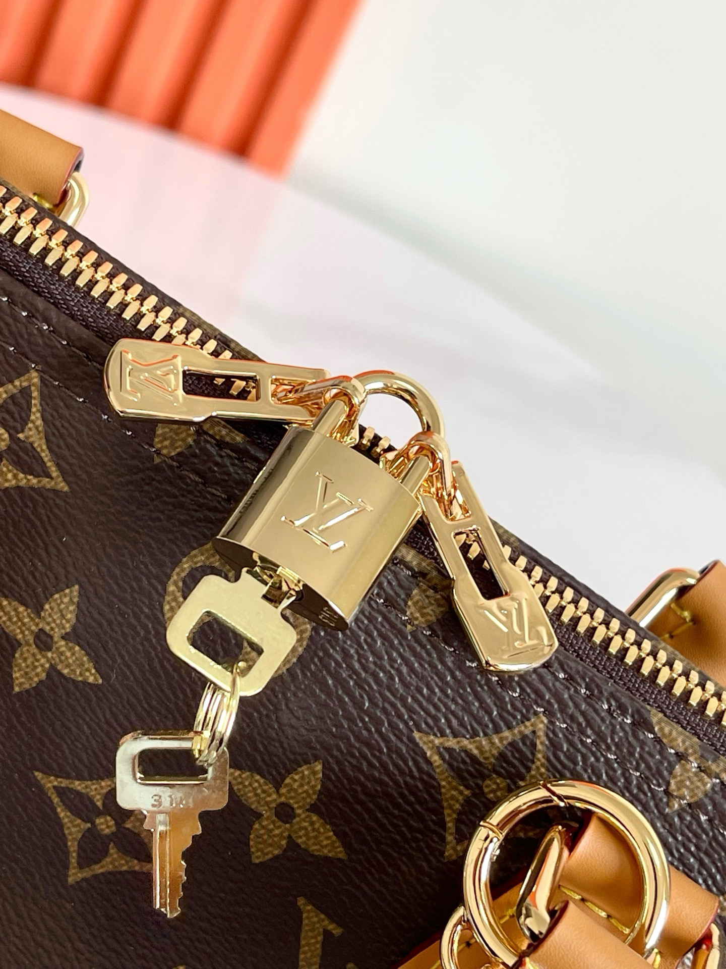 Louis Vuitton Speedy Soft 30 Crafty Handbag - Image 7
