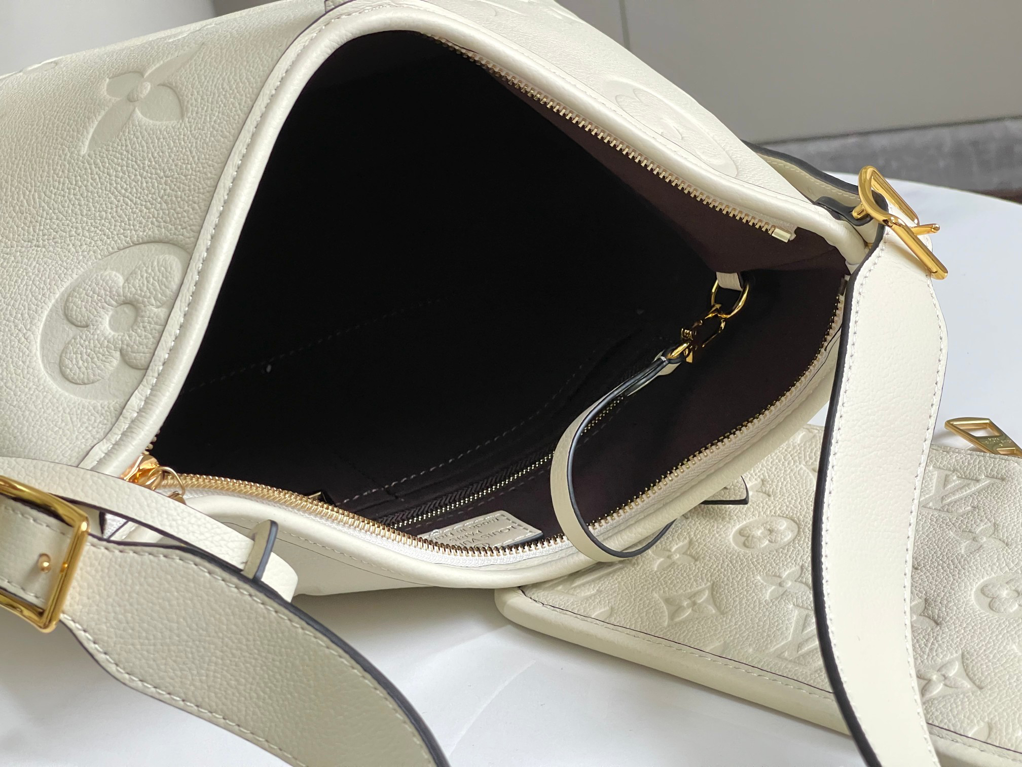 Louis Vuitton CarryAll Small Shoulder Bag in Monogram Empreinte Leather - Image 7