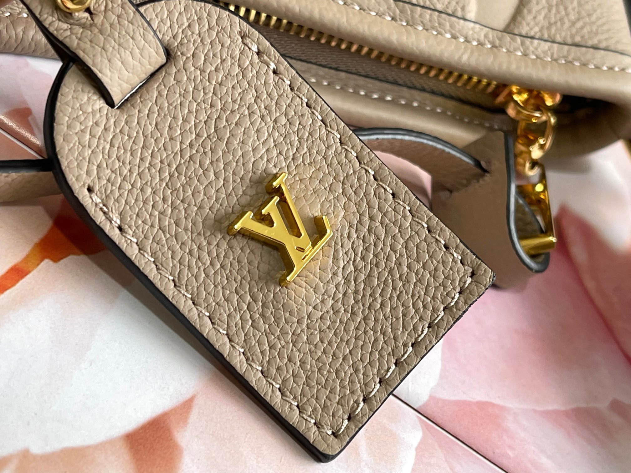Louis Vuitton CarryAll Small Handbag in Monogram Empreinte Leather - Image 7