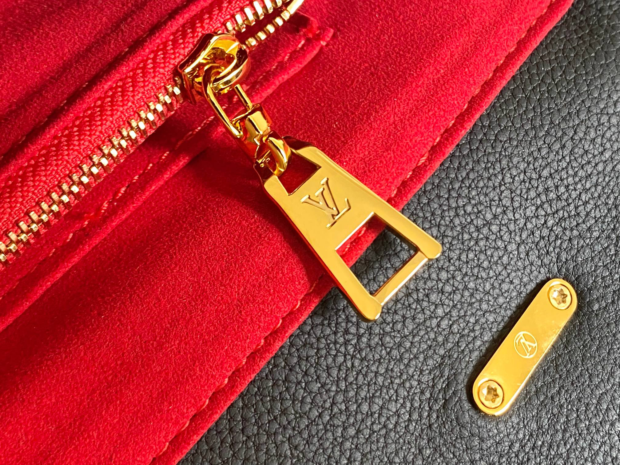 Louis Vuitton Madeleine MM Handbag in Monogram Empreinte Leather - Image 7
