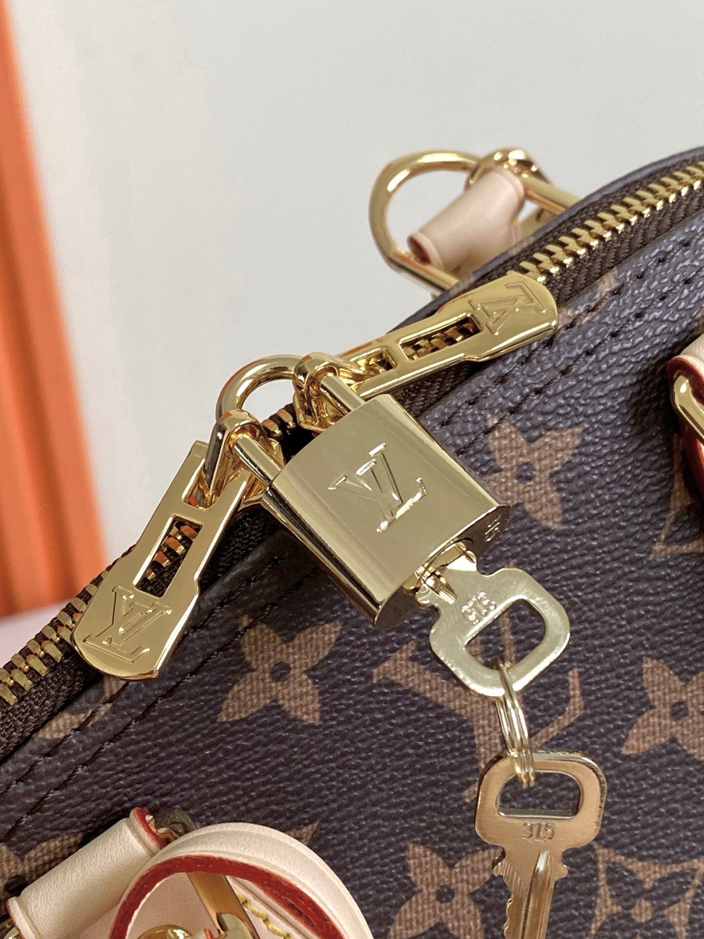 Louis Vuitton Alma BB Monogram Canvas Crossbody Bag - Image 7