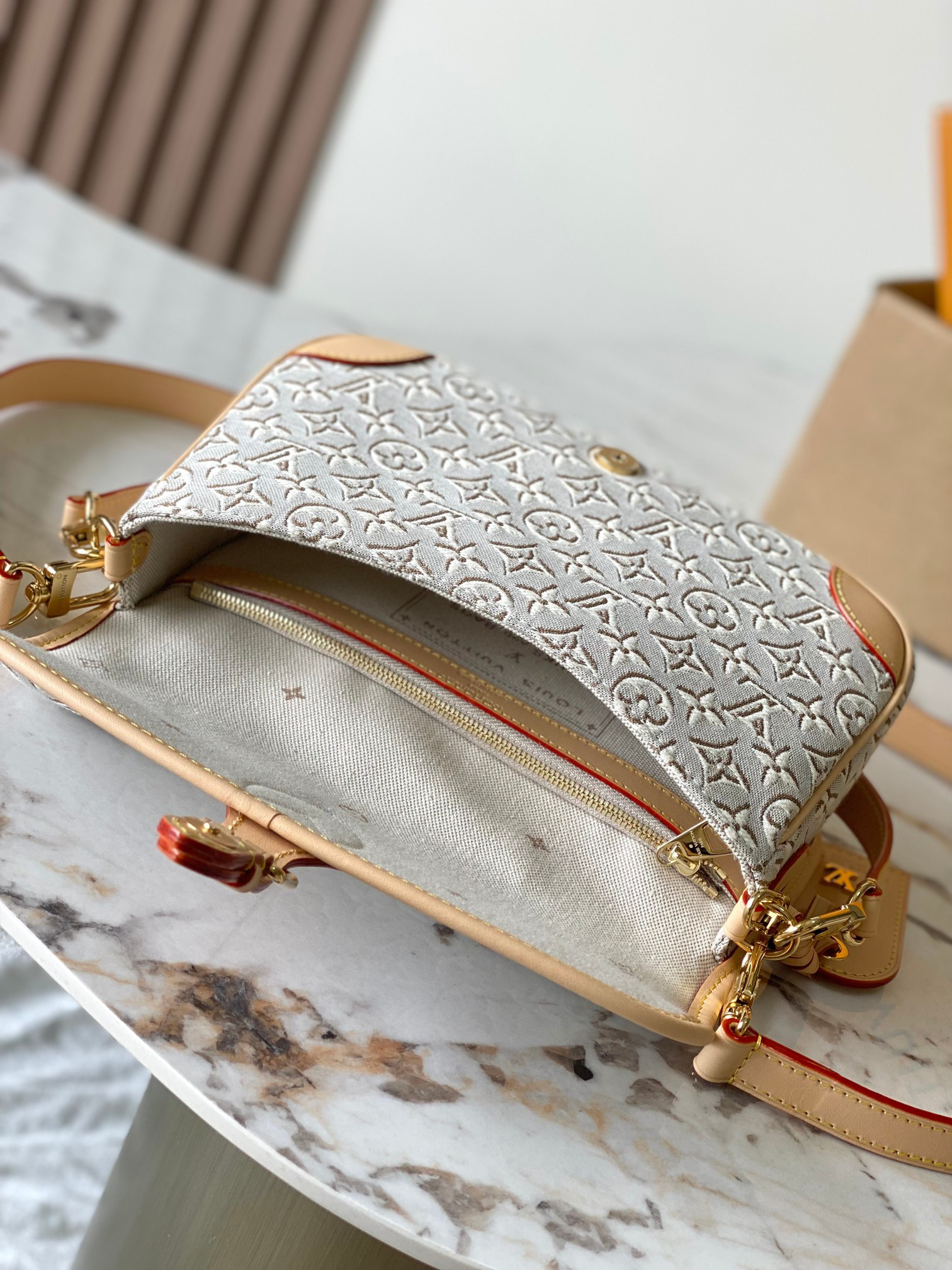 DIANE Small Crossbody Bag - Image 7