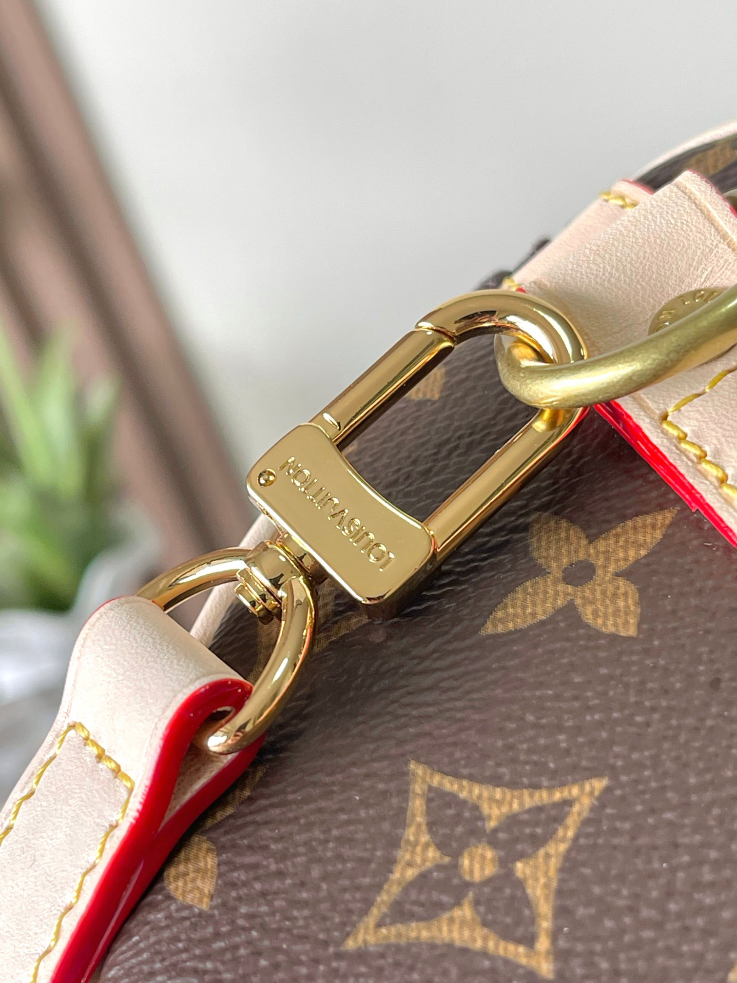 Louis Vuitton Speedy Bandouliere 30 Monogram Canvas Crossbody Bag - Image 7