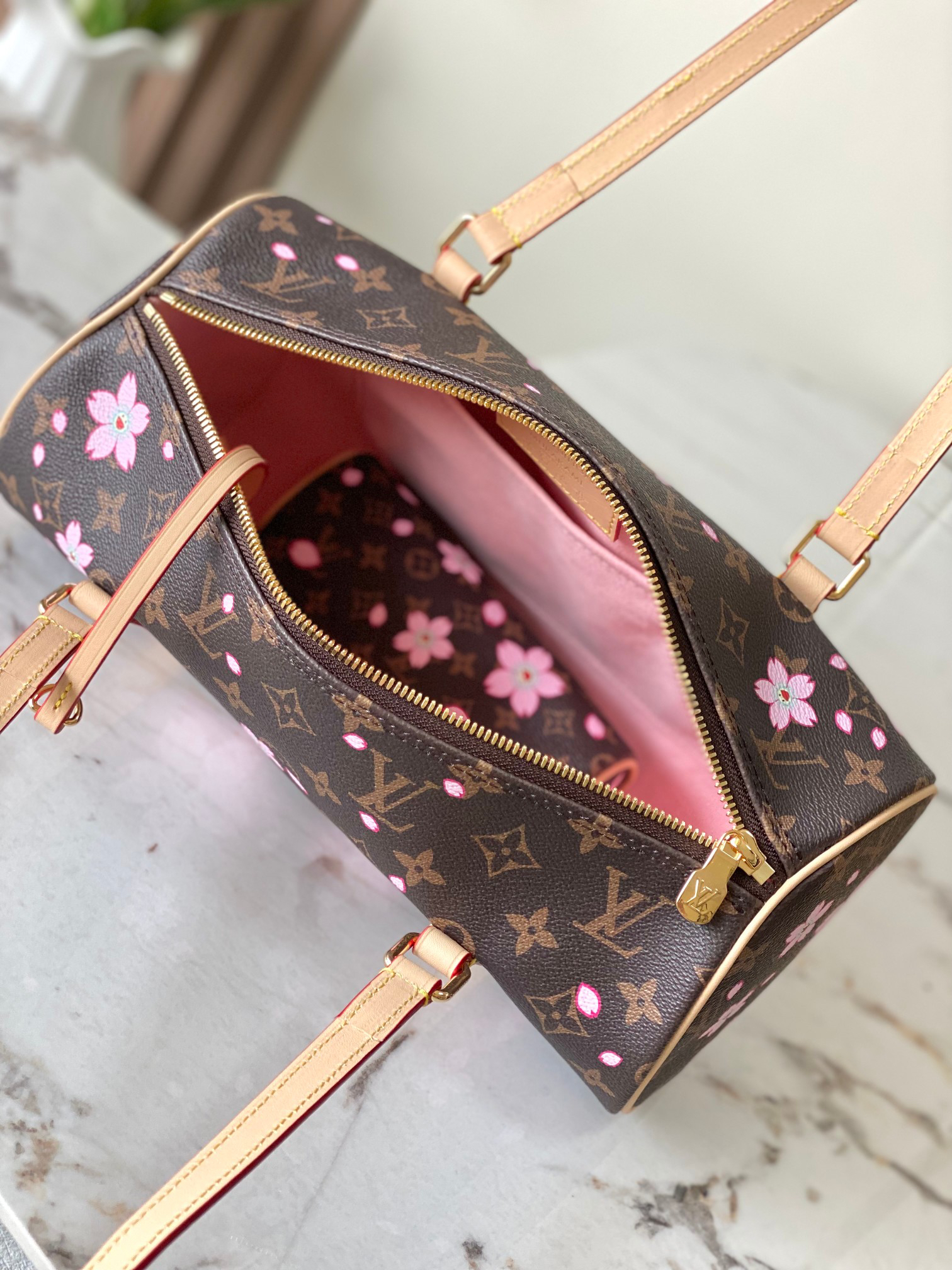 Louis Vuitton x Takashi Murakami Small Cowhide Shoulder Bag, Model M13097 - Image 7