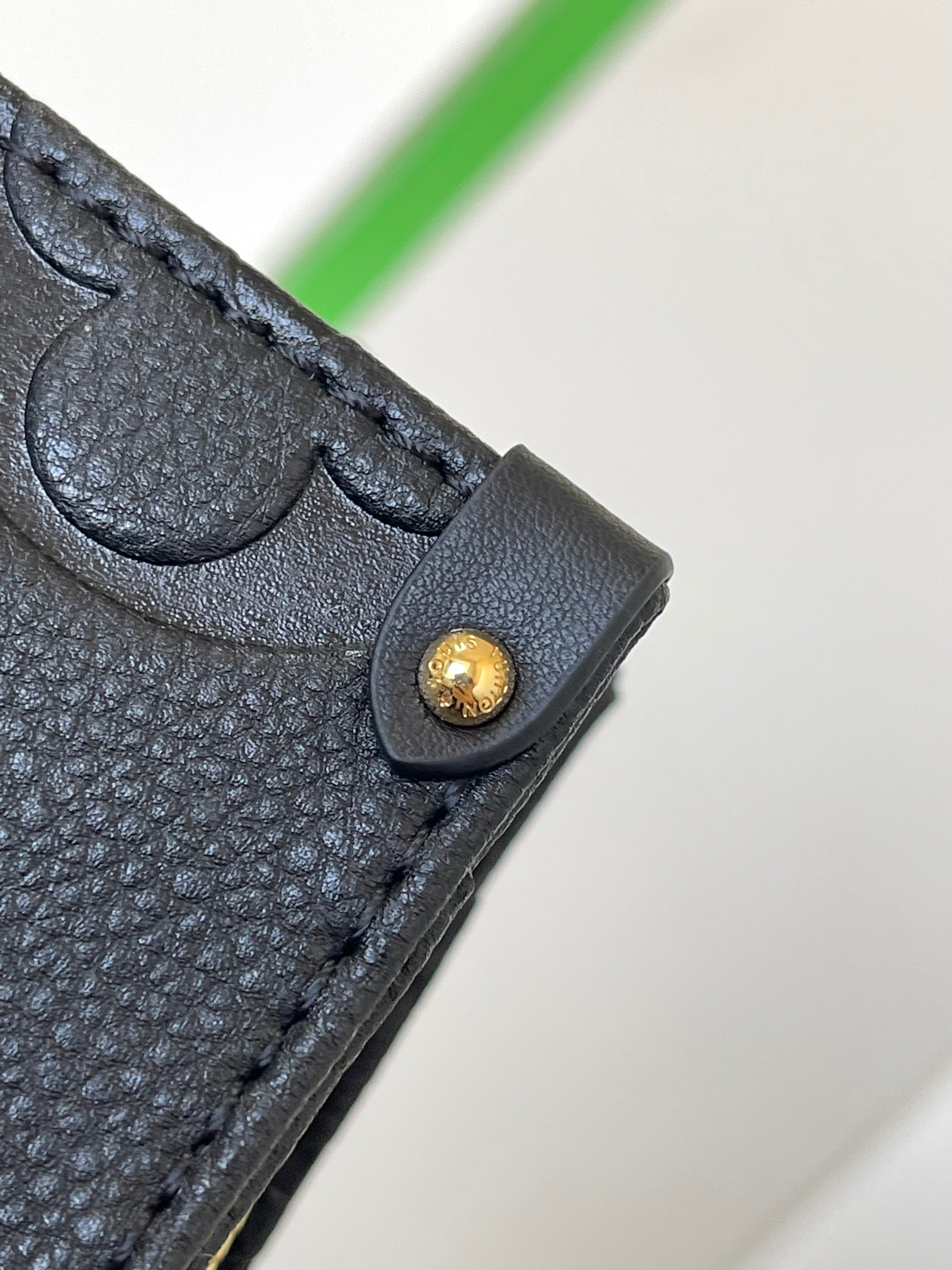 Louis Vuitton OnTheGo East West Handbag M23640 - Black - Image 7