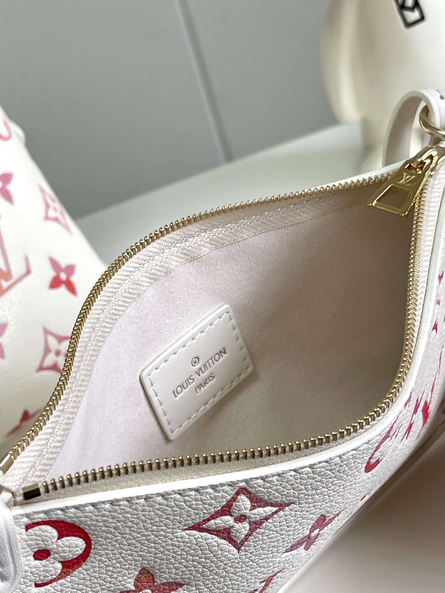 Louis Vuitton CarryAll Small Handbag in Strawberry Red Monogram Empreinte Leather - Image 7