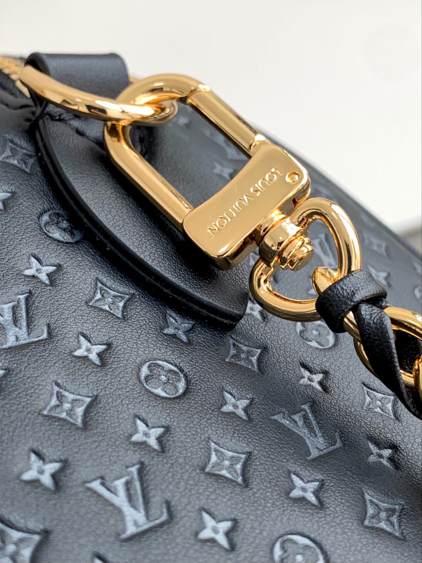 Louis Vuitton Speedy Bandouliere 20 Leather Crossbody Bag - Image 7