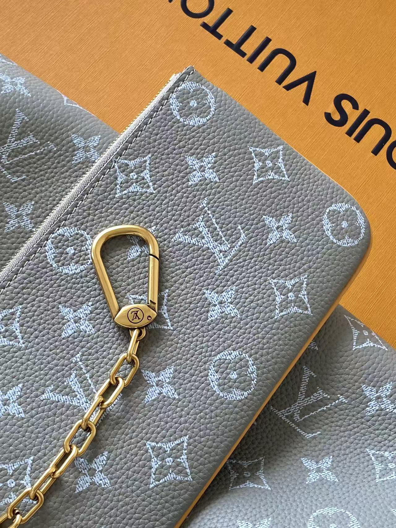 Louis Vuitton Speedy Bandoulière 30 Monogram Leather Handbag - Image 7