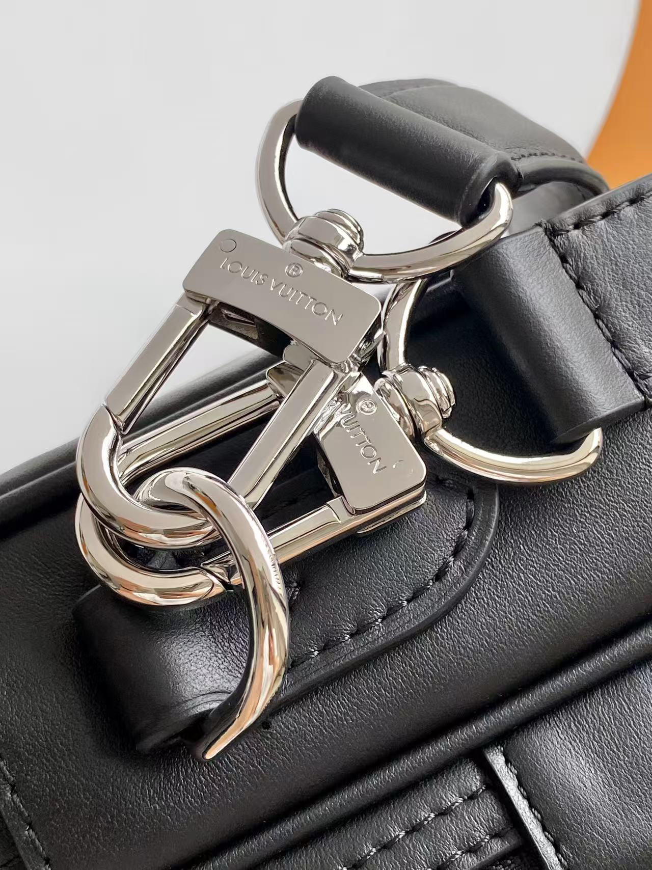 Louis Vuitton Monogram Heritage Crossbody Bag - Image 7