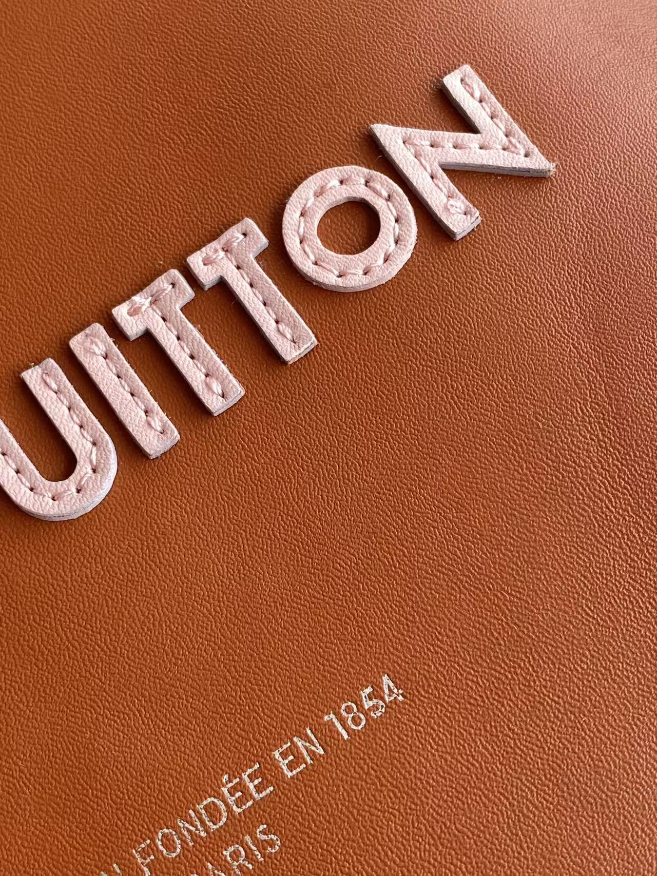 Louis Vuitton Medium Leather Handbag - Image 7