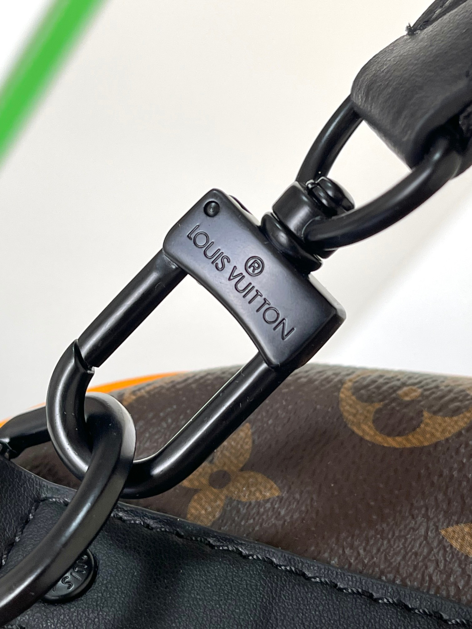 Keepall 25 Monogram Eclipse Reverse Handbag - Image 7