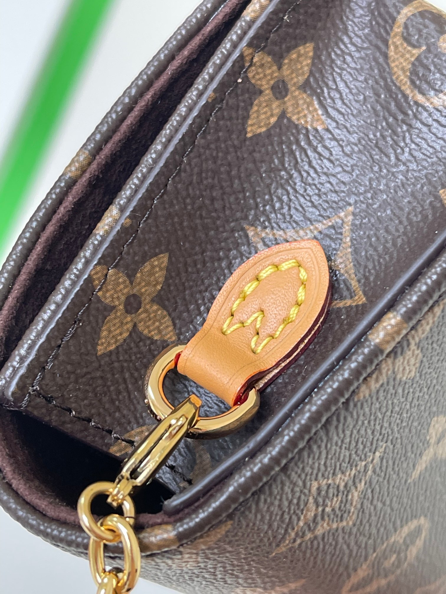 Louis Vuitton Lily Wallet on Chain M82509 - Image 7