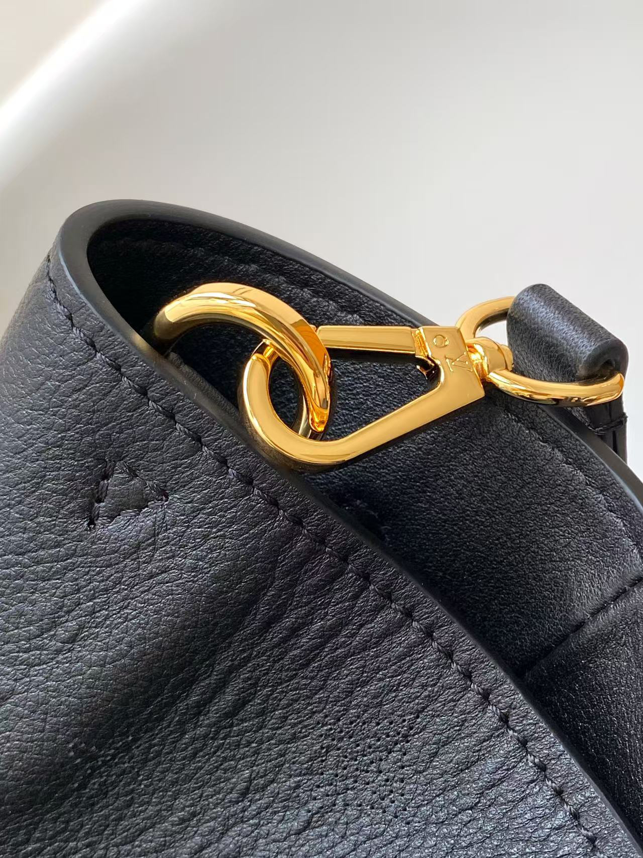 Louis Vuitton Vendôme PM Handbag - Image 7