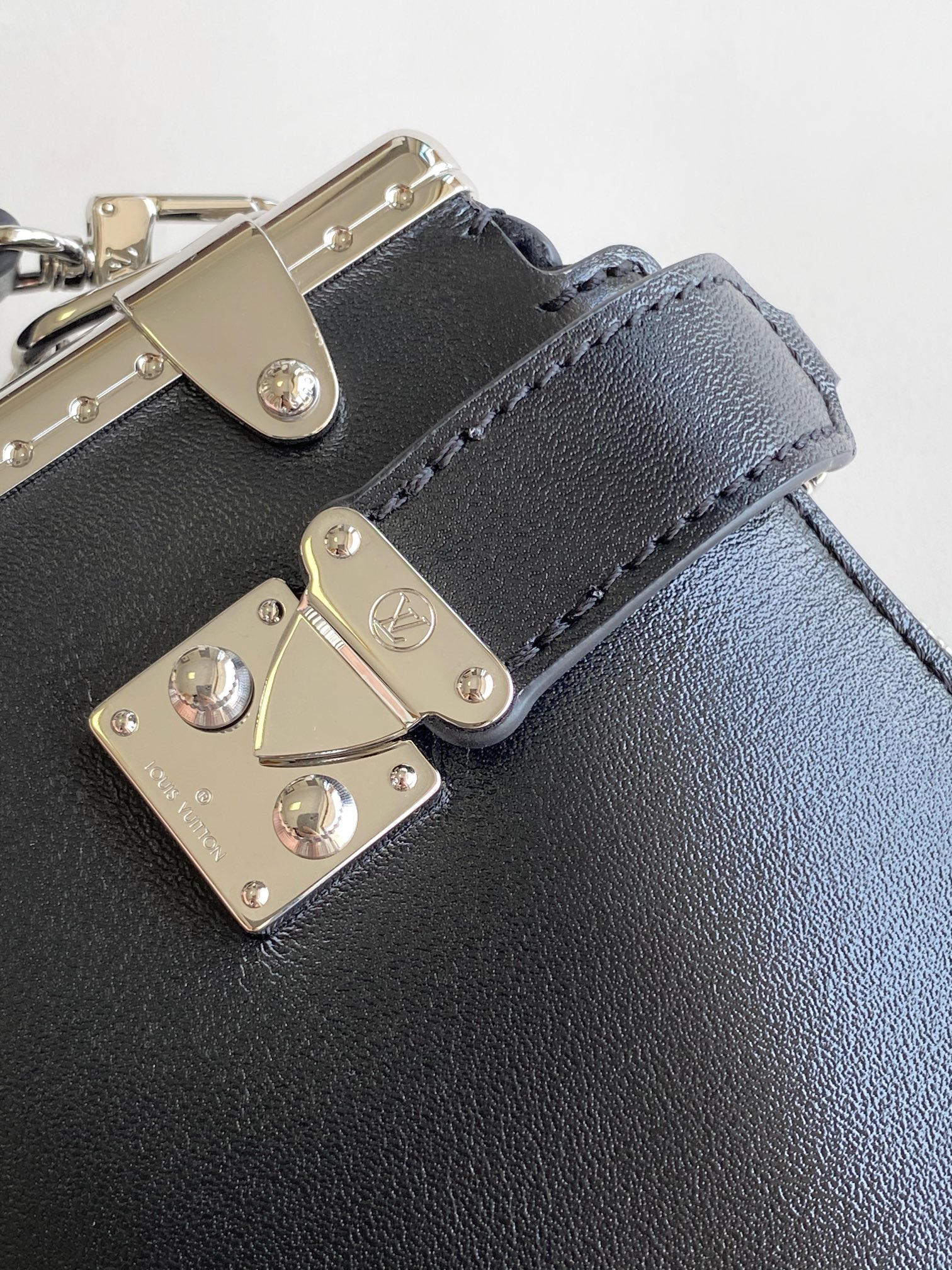 Louis Vuitton Slim Trunk Crossbody Bag - Image 7