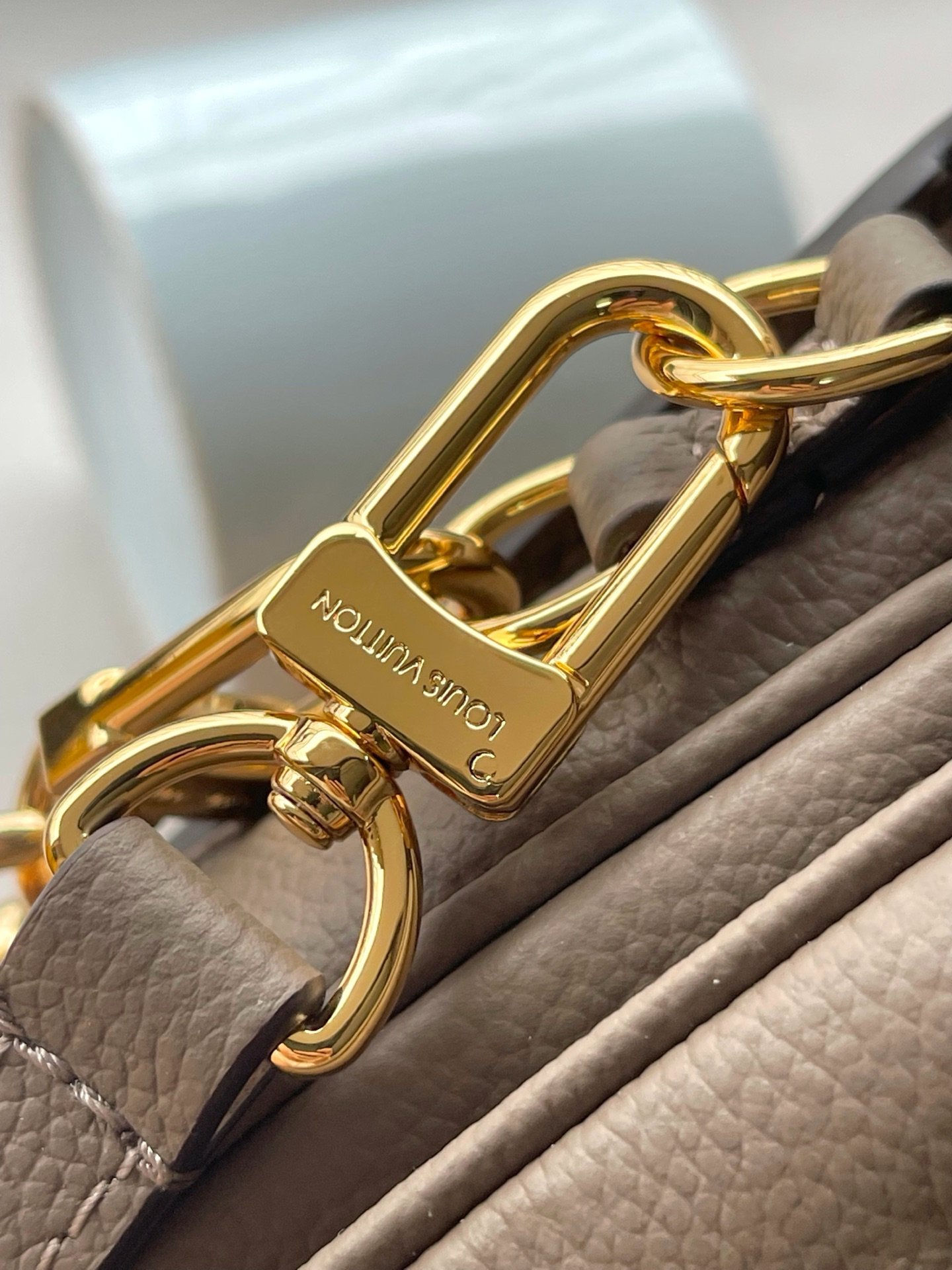Louis Vuitton Pochette Métis East West Monogram Empreinte Leather Crossbody Bag - Image 7