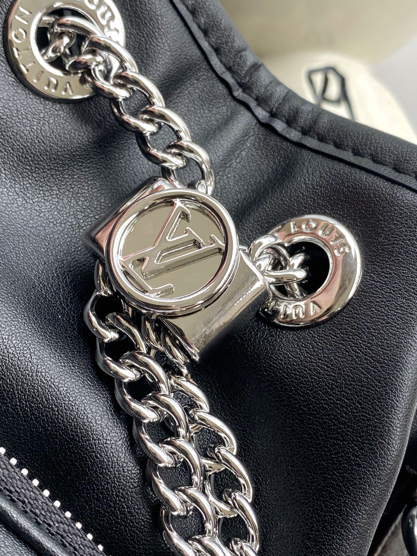 Louis Vuitton No Way Handbag M14377 - Image 7