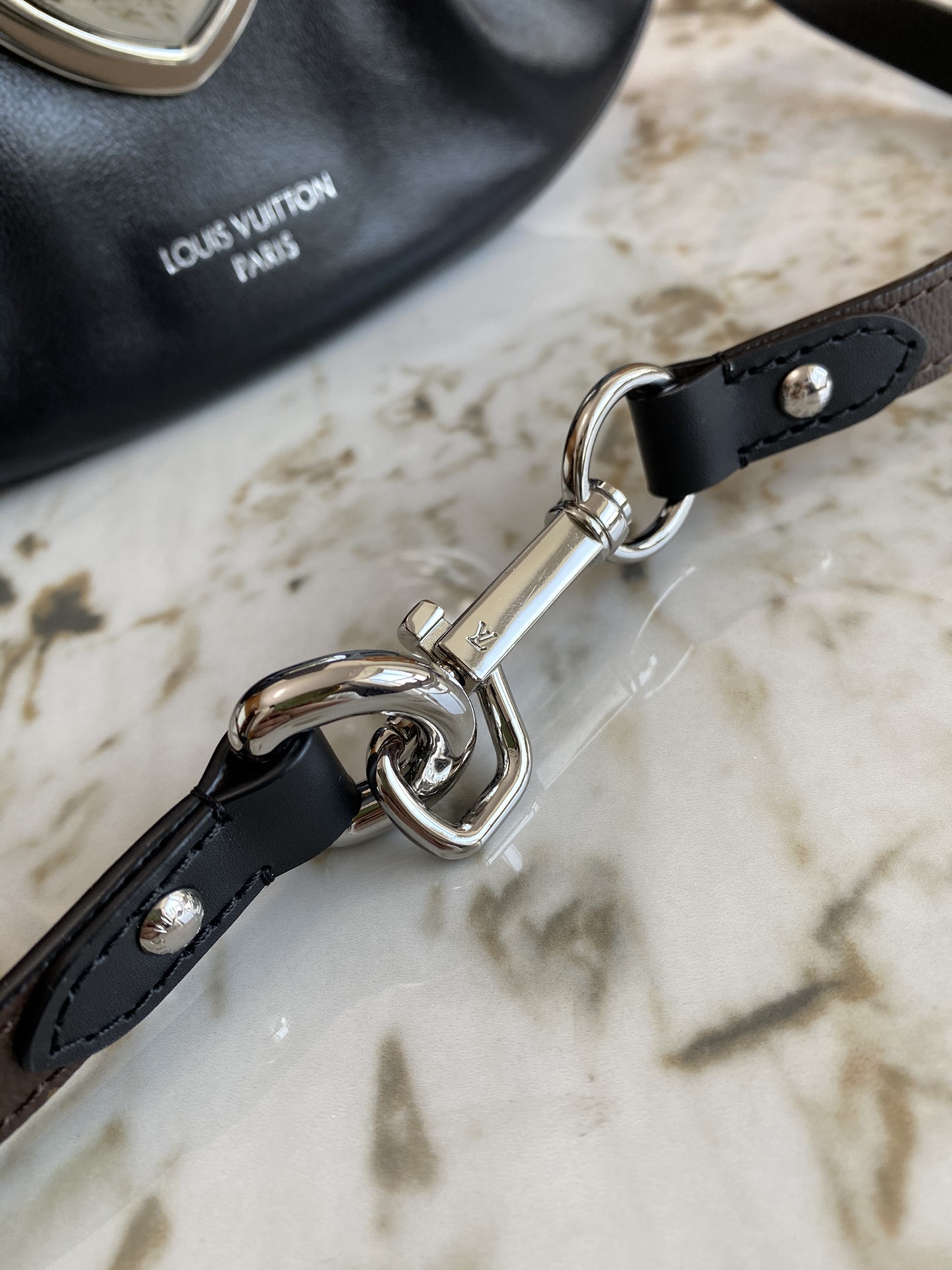 Louis Vuitton Sunset Vibe Handbag M12192 - Image 7