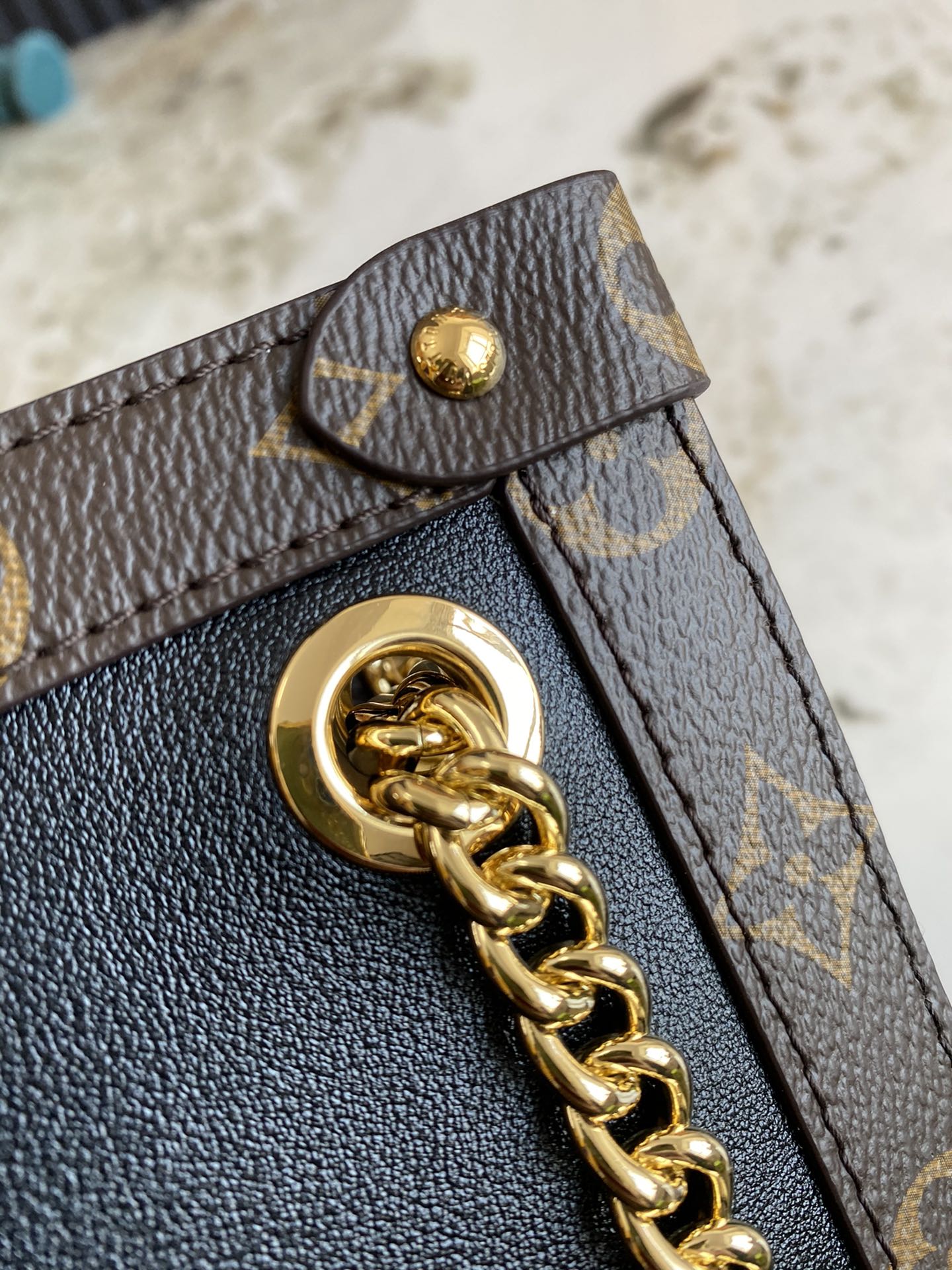 Louis Vuitton Nova Chain Shoulder Bag - Image 7