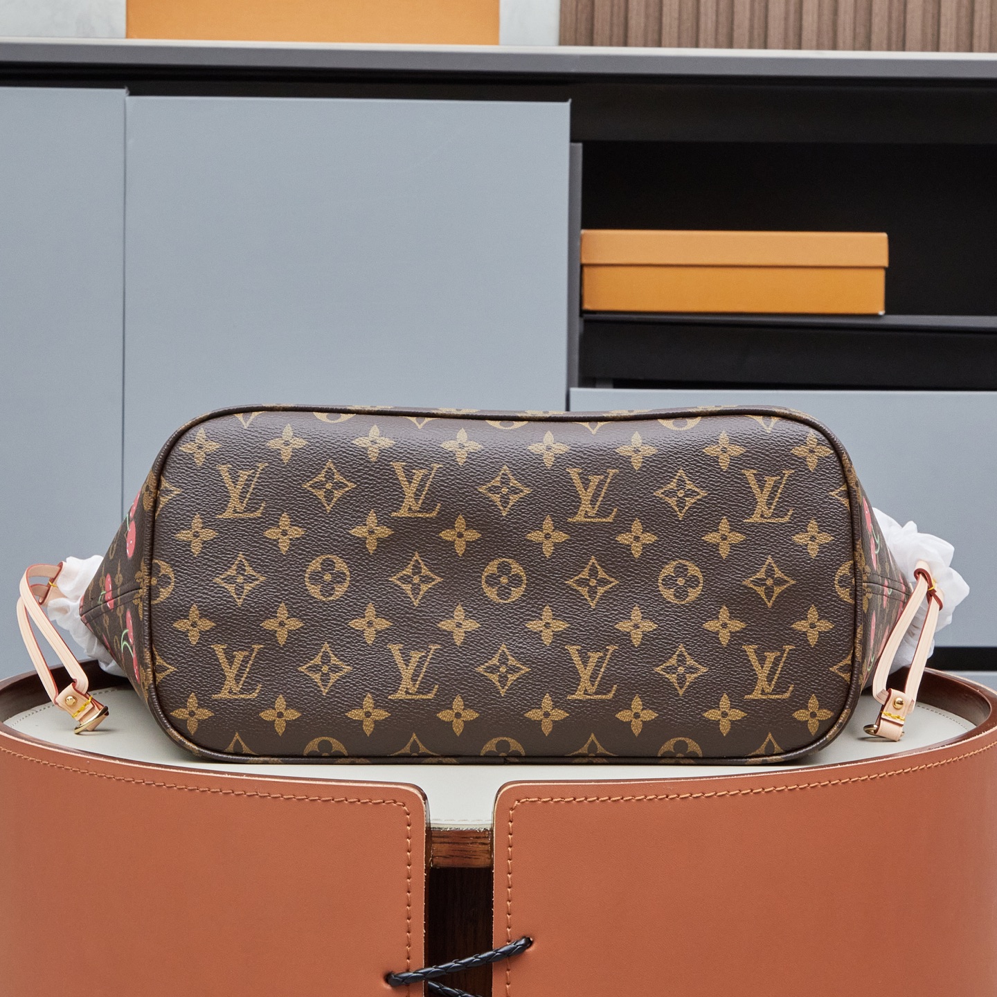 Louis Vuitton Neverfull MM Monogram Cherry Tote Bag M13263 - Image 7