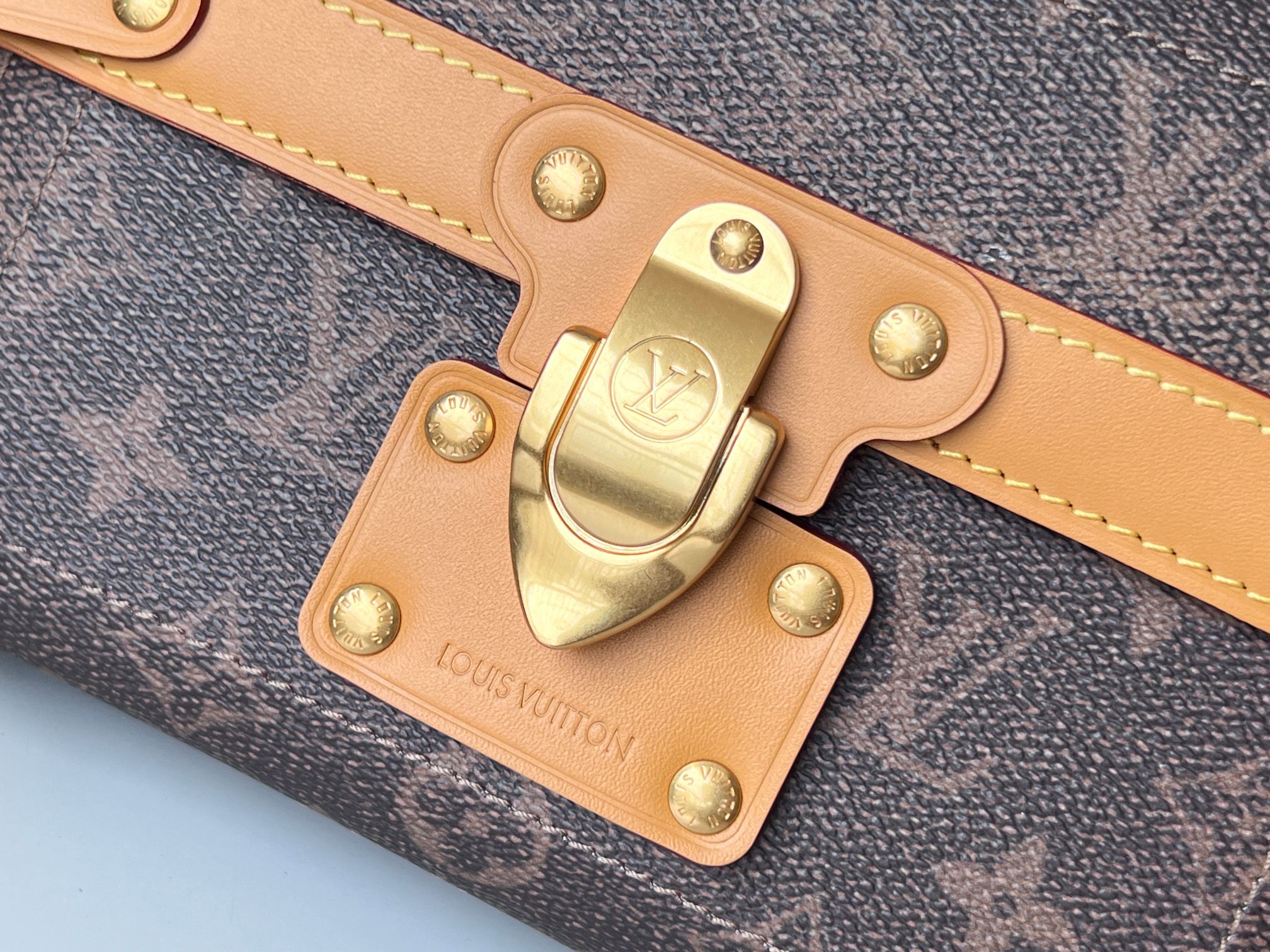 Louis Vuitton Soul Trunk Crossbody Bag M11535 - Image 7