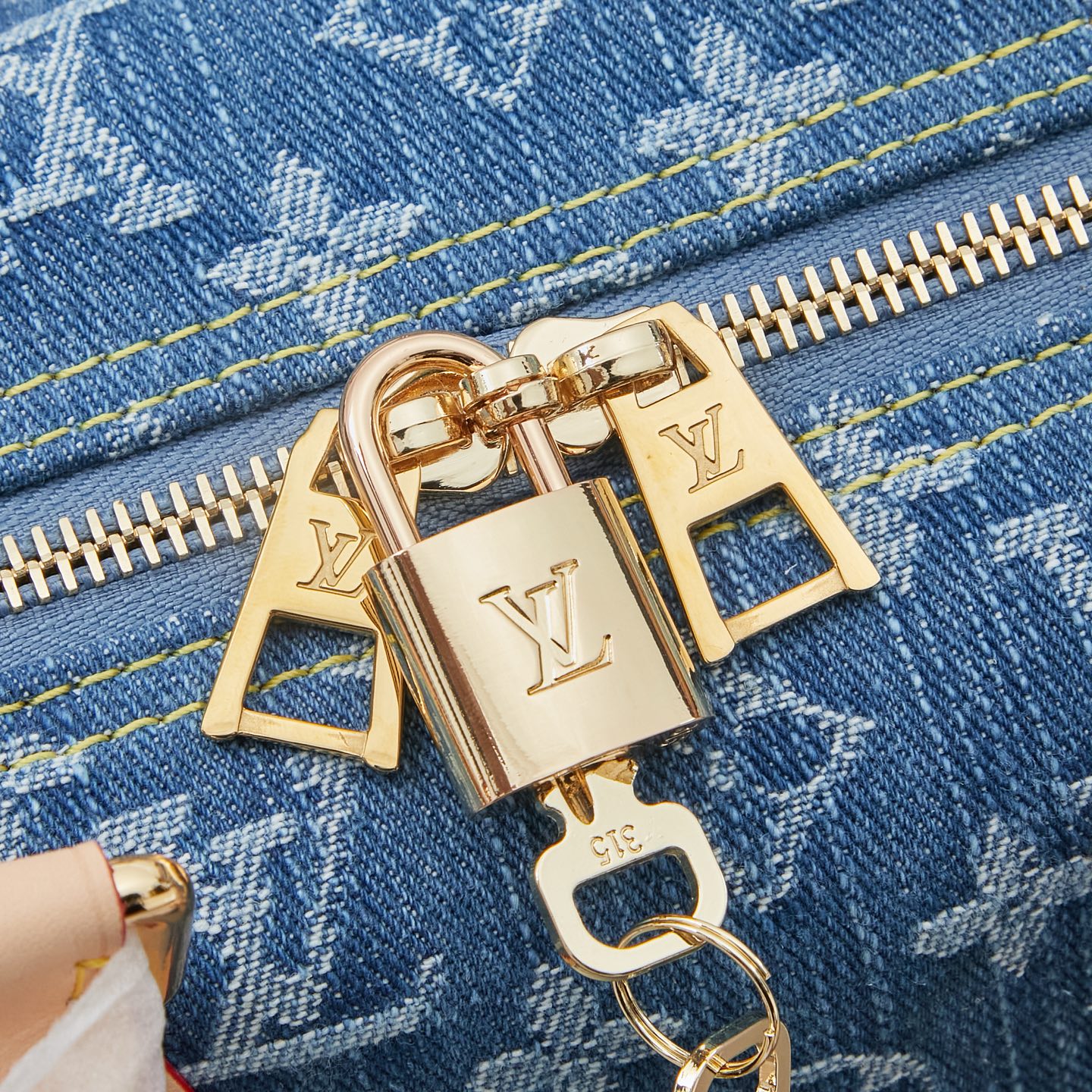 Louis Vuitton Speedy Bandouliere 30 Denim Handbag - Image 7