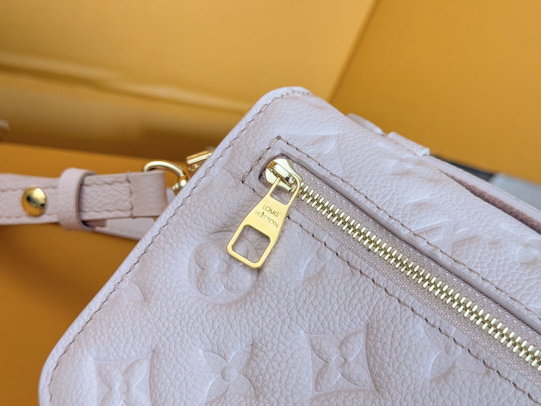 Louis Vuitton Pochette Metis East West Crossbody Bag in Monogram Empreinte Leather, Cherry Blossom Pink - Image 7